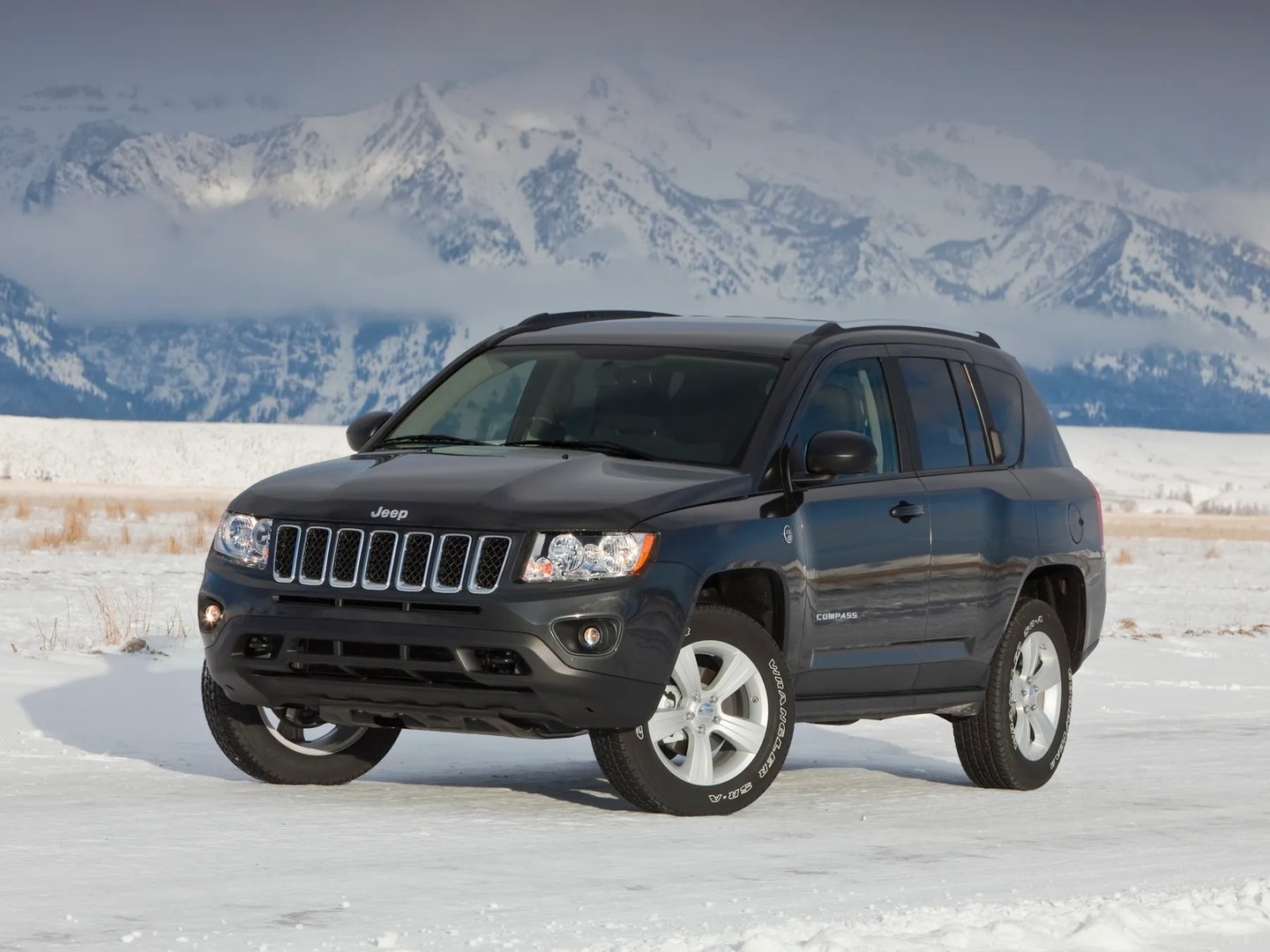 Jeep_Compass_1_generation_restyling__SUV_5-doors__1.jpg
