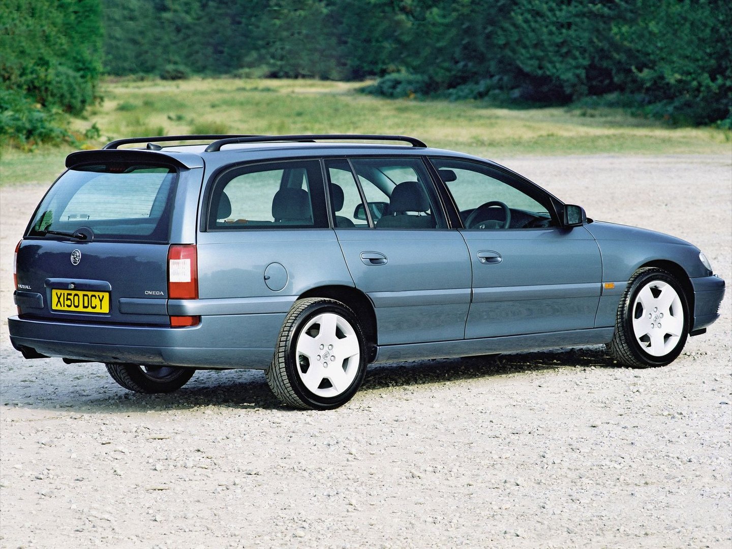 vauxhall_Omega_2_generation_restyling__Estate_5-door__8.jpg