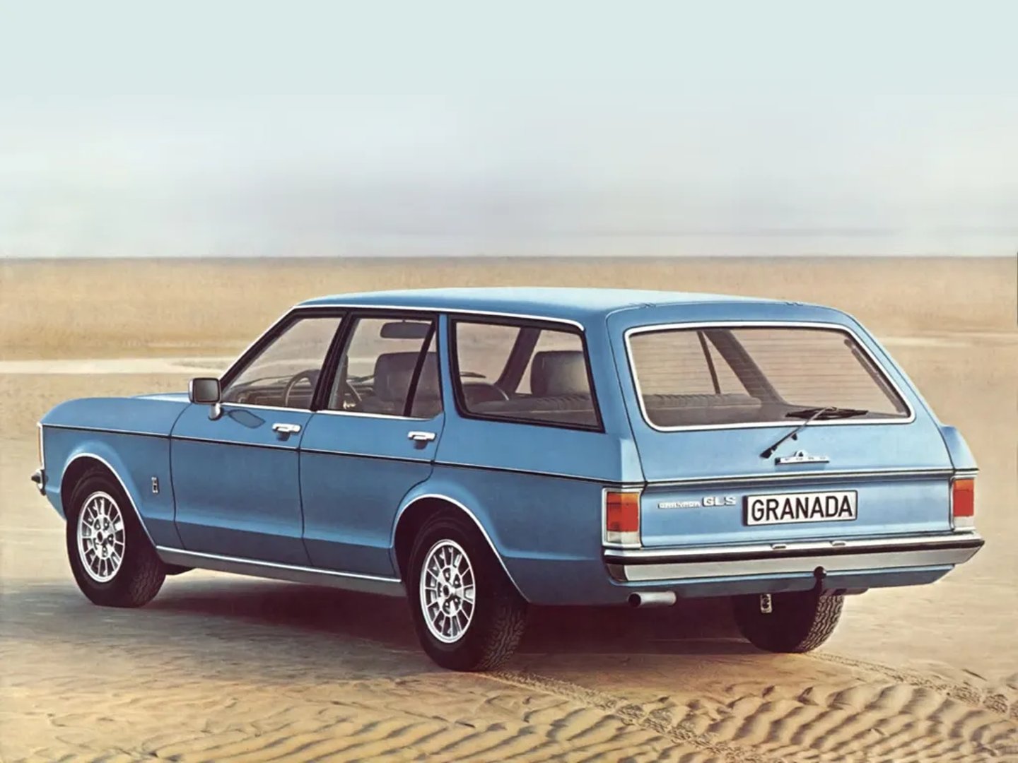 Ford_Granada_1_generation__Estate_5-door__2.jpg