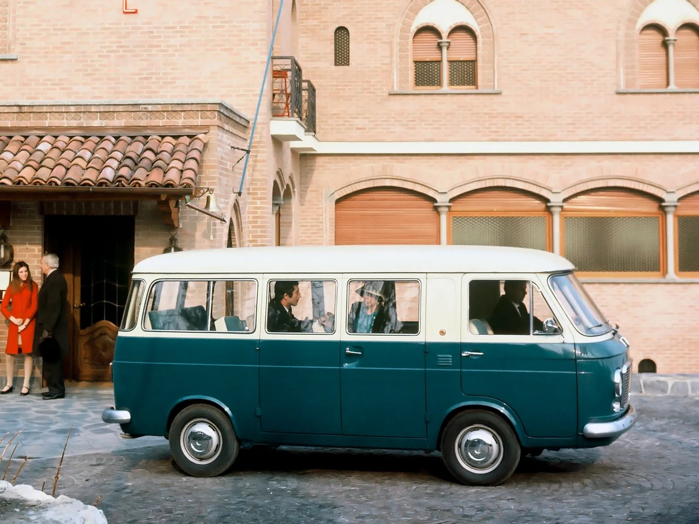 Fiat_238_1_generation__Minivan__1.jpg