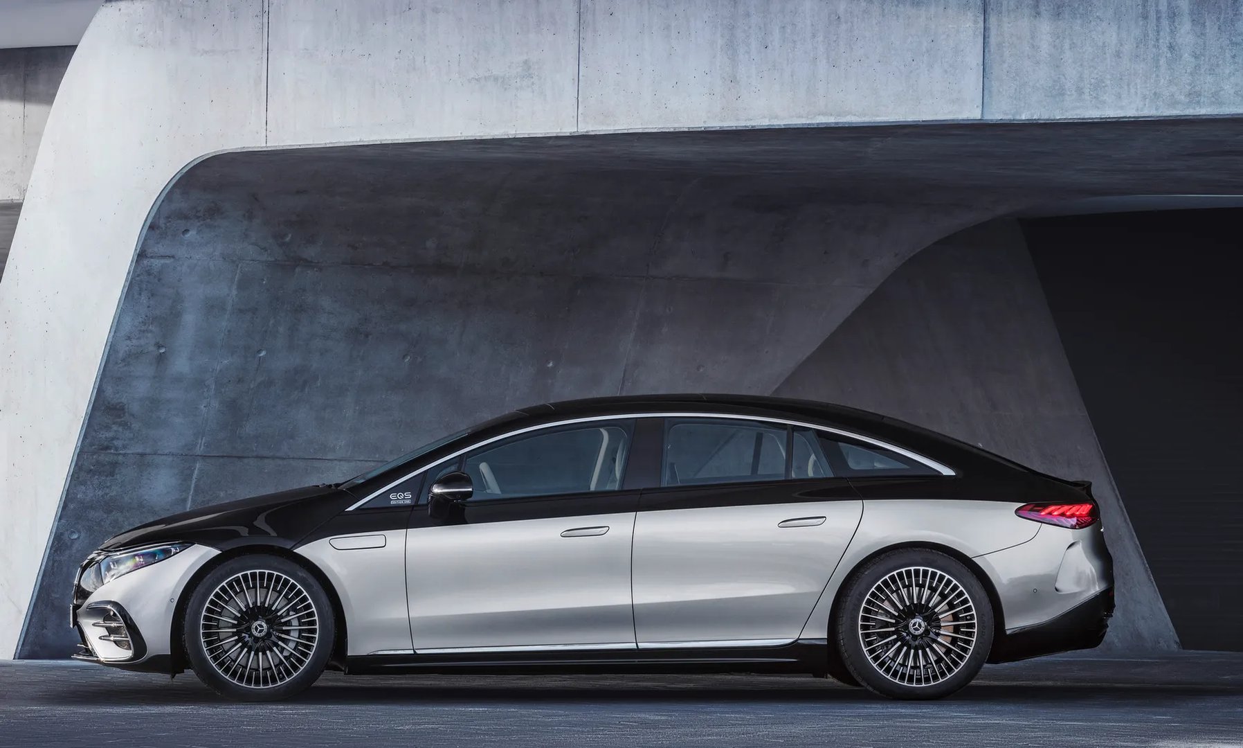 Mercedes_EQS_1_generation__Liftback__5.jpg