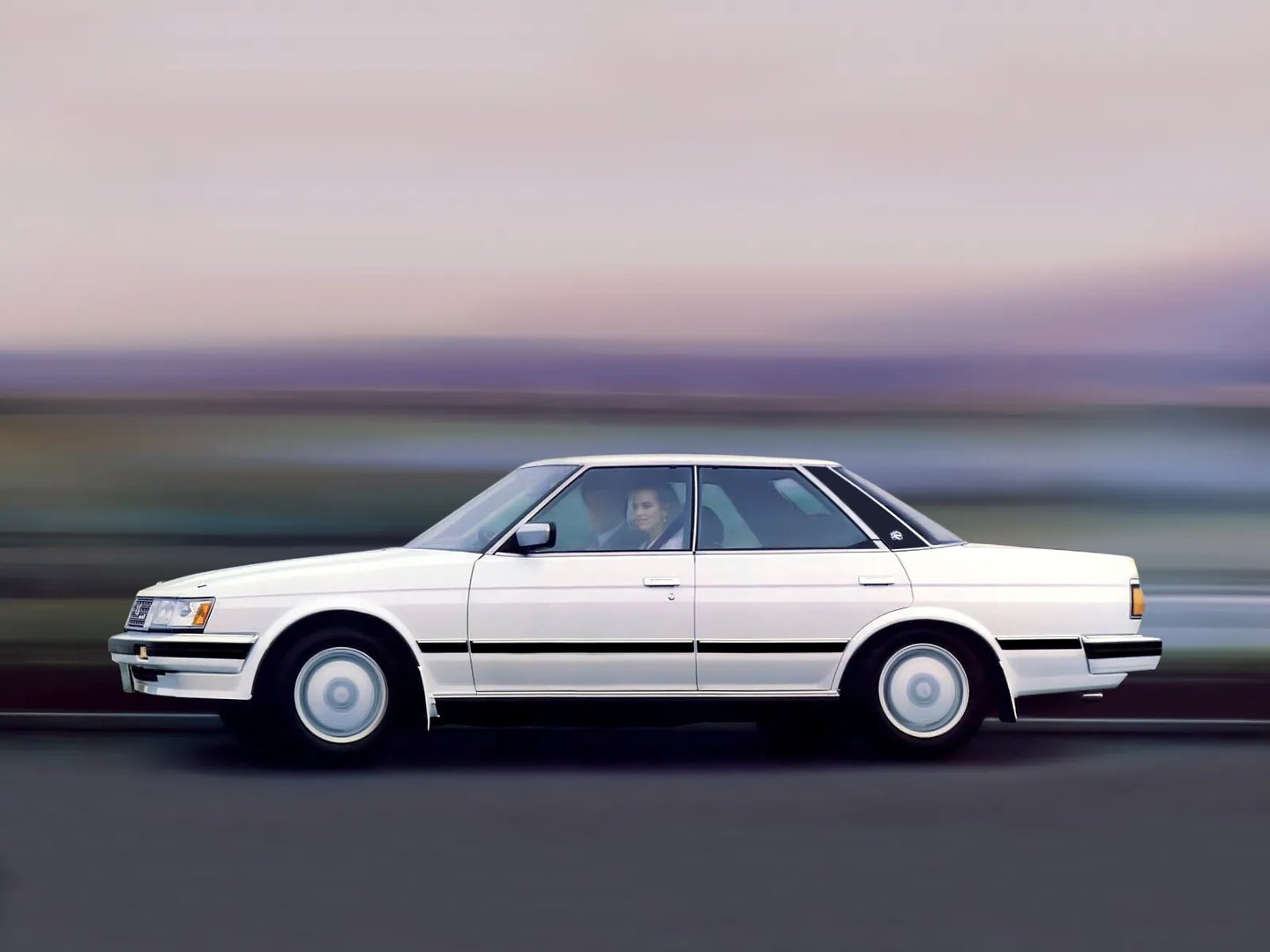Toyota_Mark_II_5_generation__Sedan_Hardtop__2.jpg