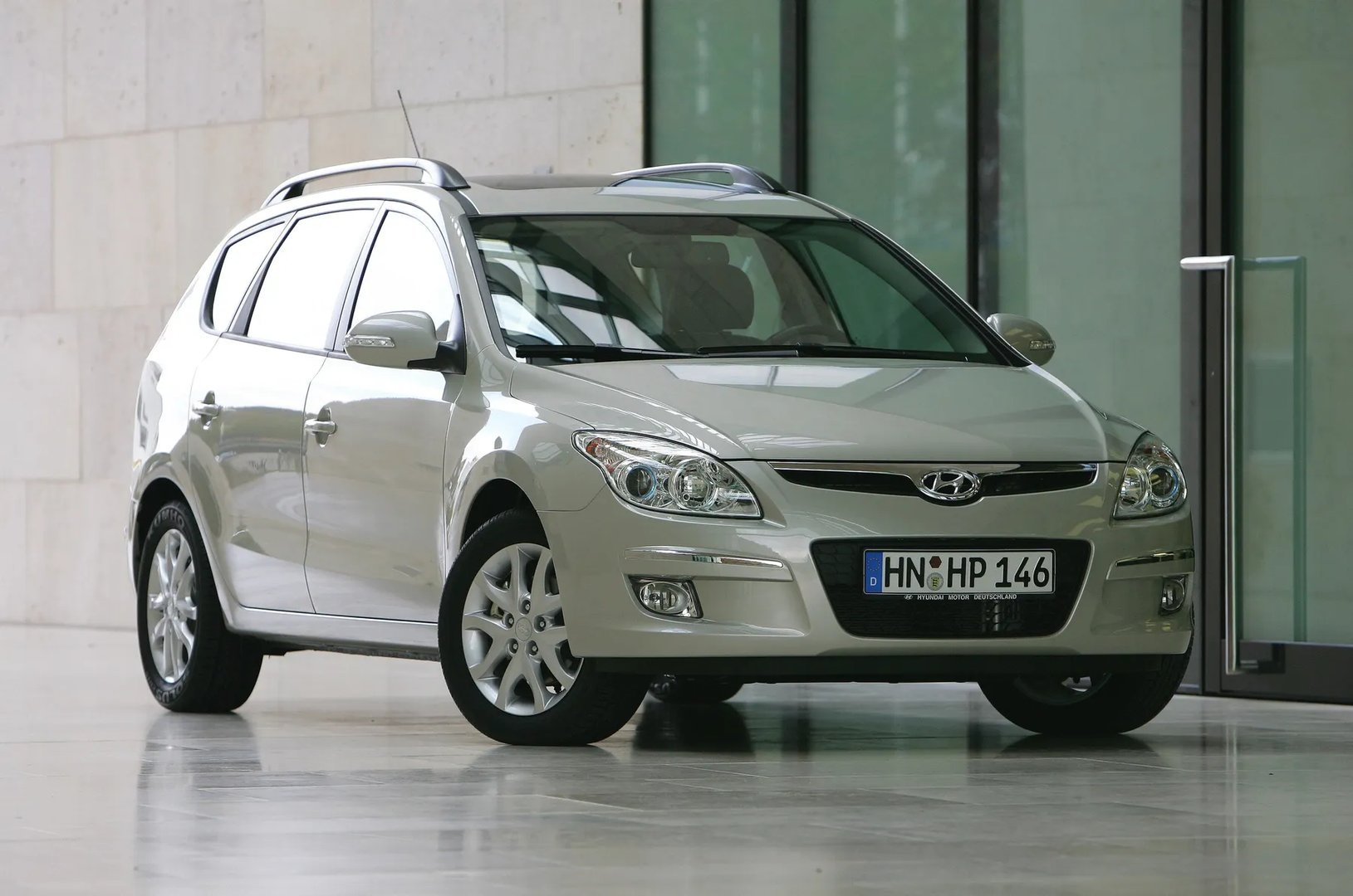 Hyundai_i30_1_generation__Estate_5-door__13.jpg