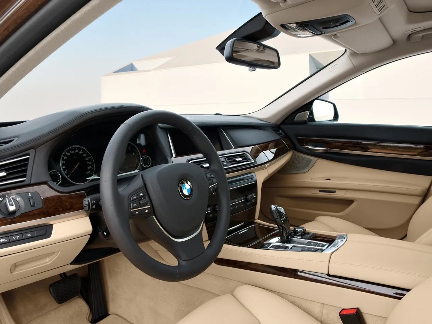 BMW_7_series_5_generation_restyling__Sedan_Long__12.jpg