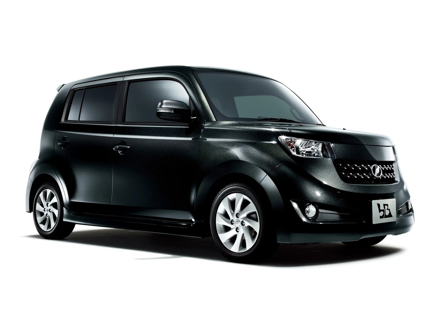Toyota_bB_2_generation_restyling__Compact_Van__1.jpg