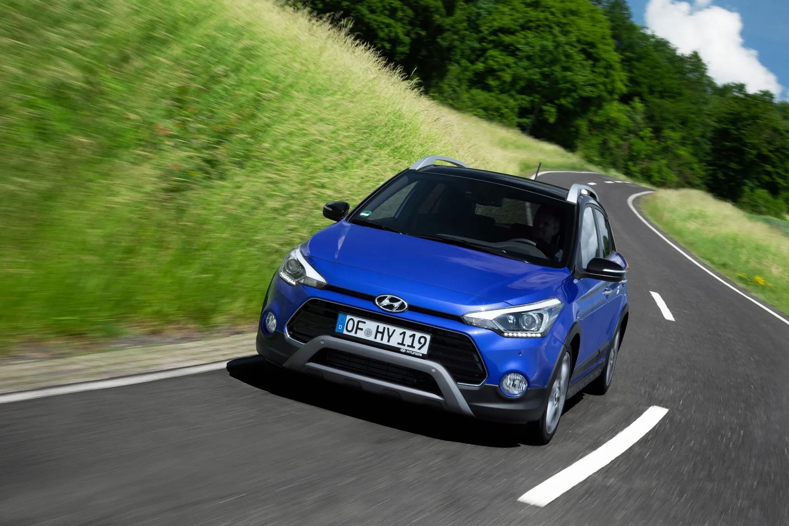 Hyundai_i20_Cross_1_generation_restyling__SUV_5-doors__13.jpg
