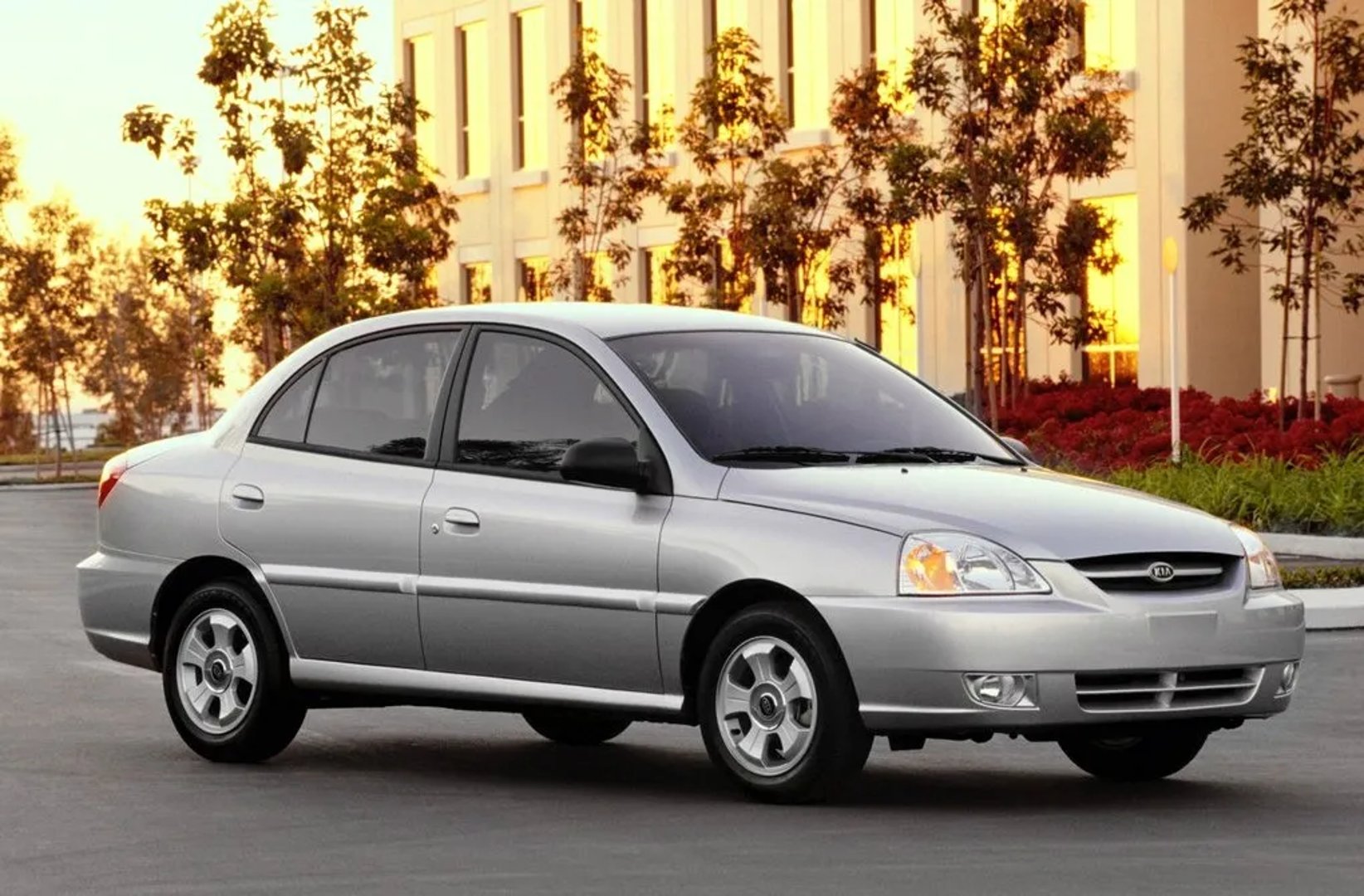 Kia_Rio_1_generation_restyling__Sedan__2.jpg