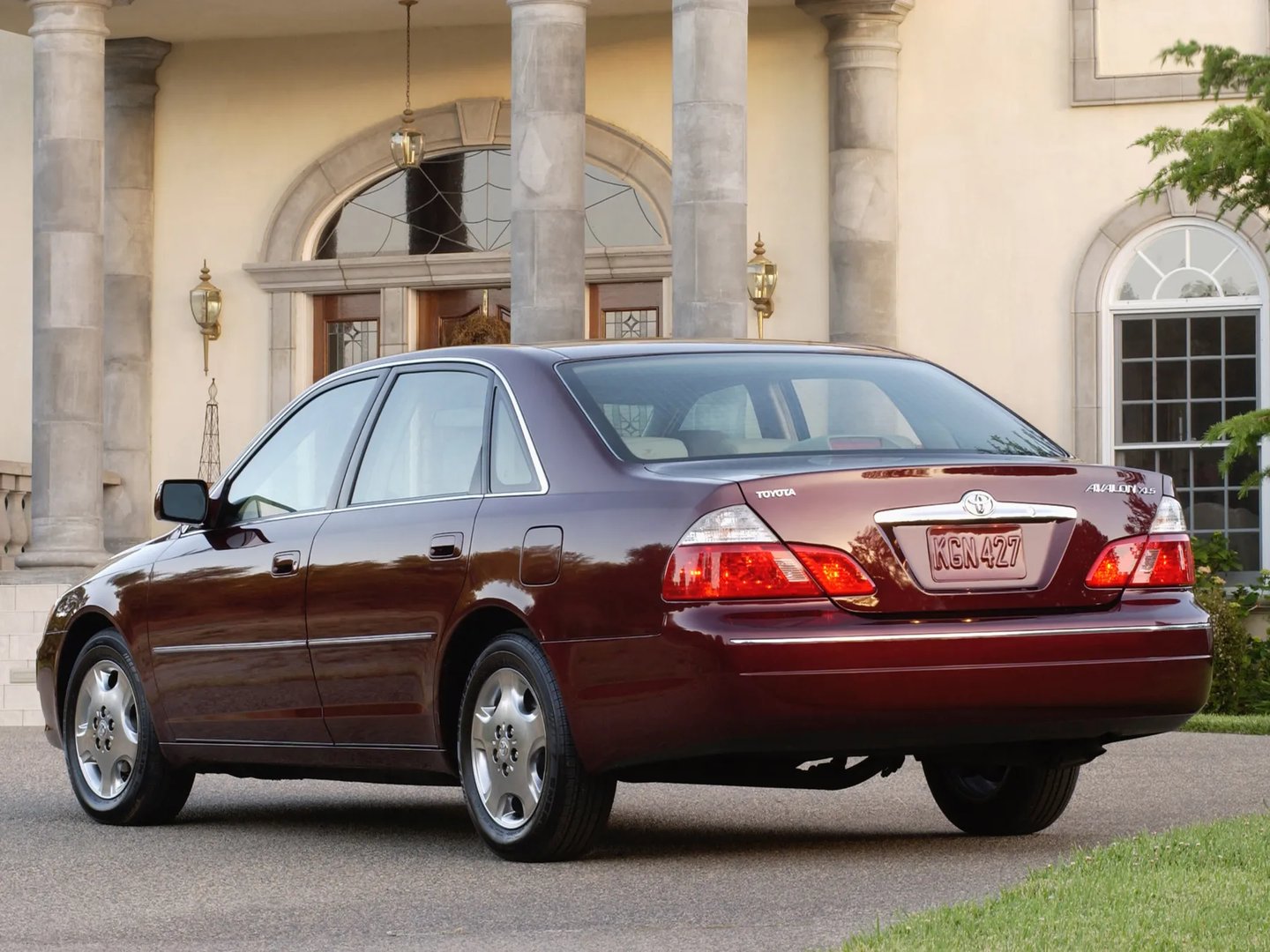 Toyota_Avalon_2_generation_restyling__Sedan__11.jpg