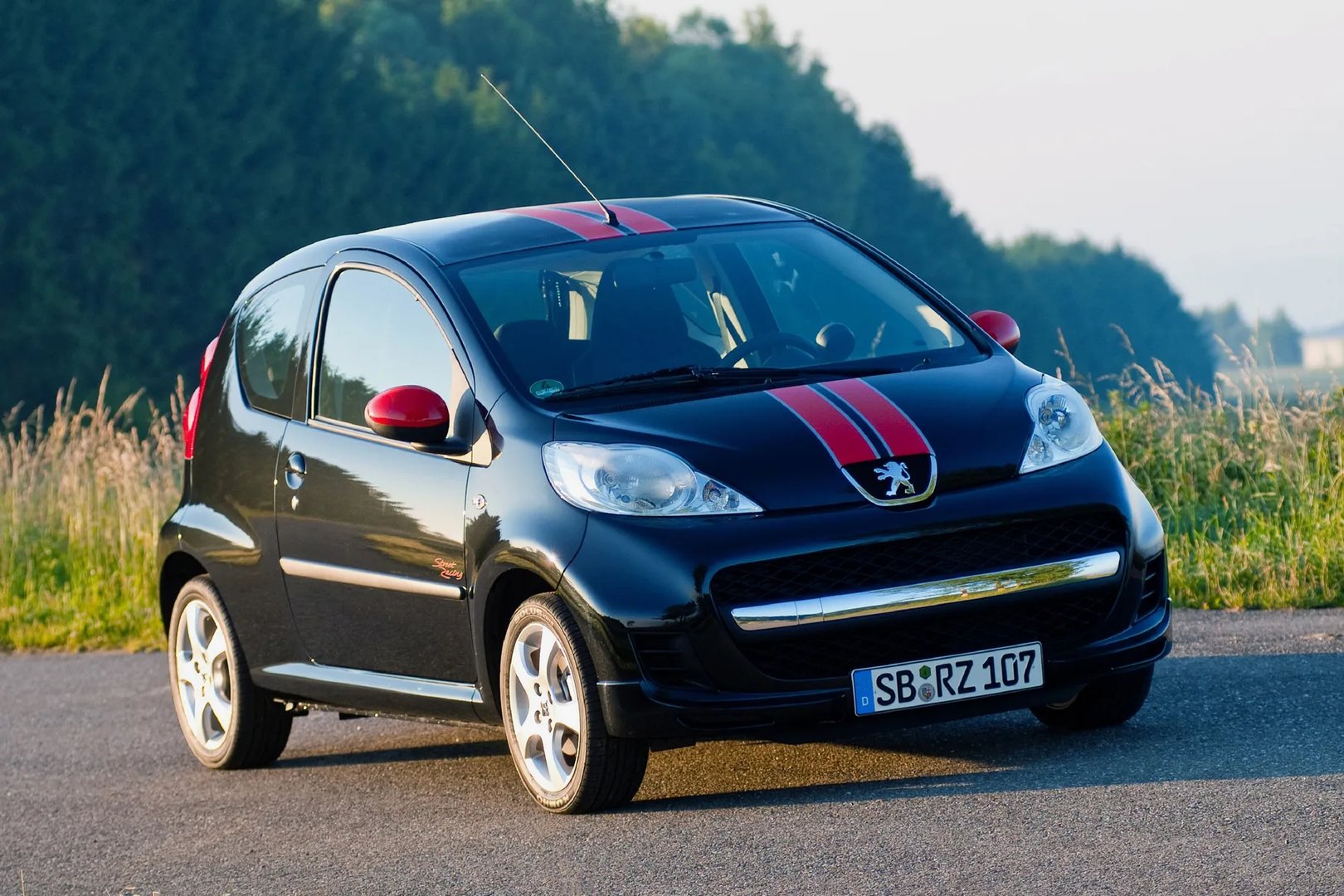 Peugeot_107_1_generation_restyling__Mini_3-doors__4.jpg
