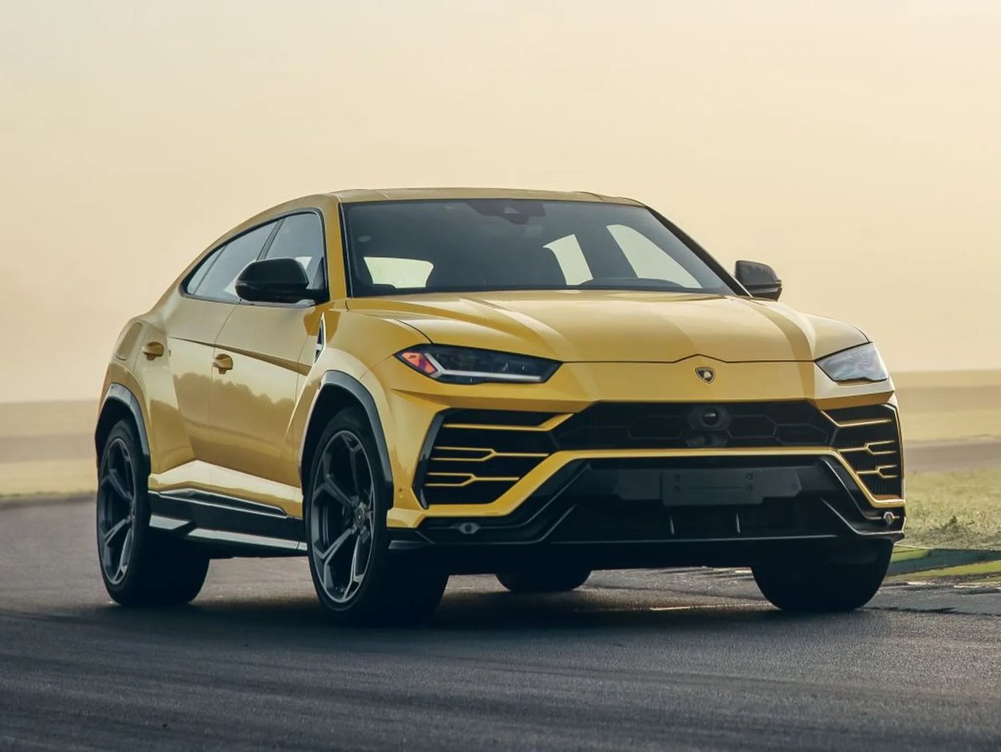 Lamborghini_Urus_1_generation__SUV_Coupe__1.jpg