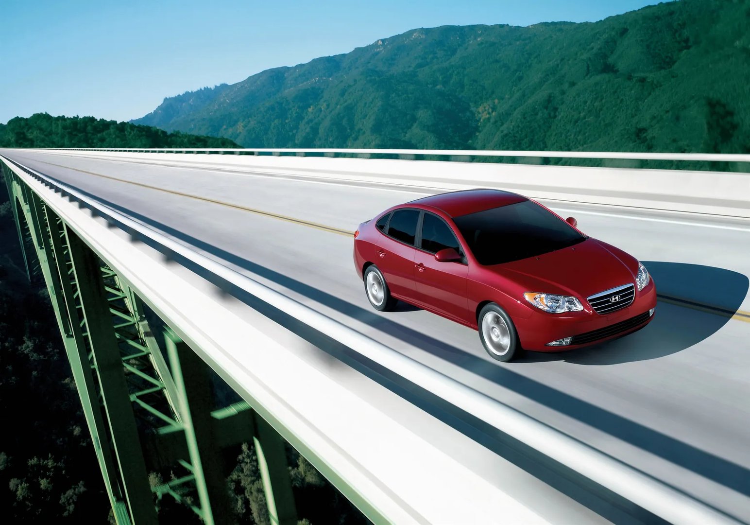 Hyundai_Elantra_4_generation__Sedan__10.jpg