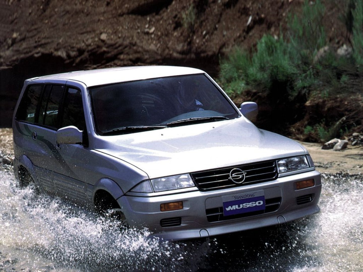 ssangyong_Musso_1_generation__SUV_5-doors__14.jpg