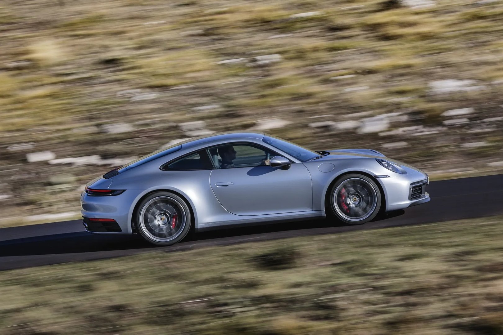 Porsche_911_8_generation__Coupe__12.jpg