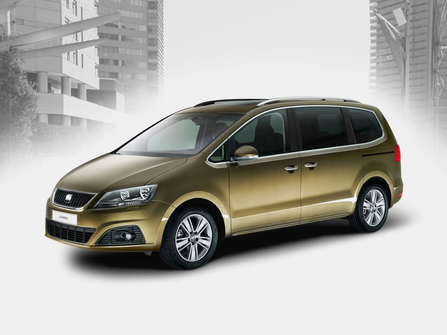 SEAT_Alhambra_2_generation__Minivan__13.jpg