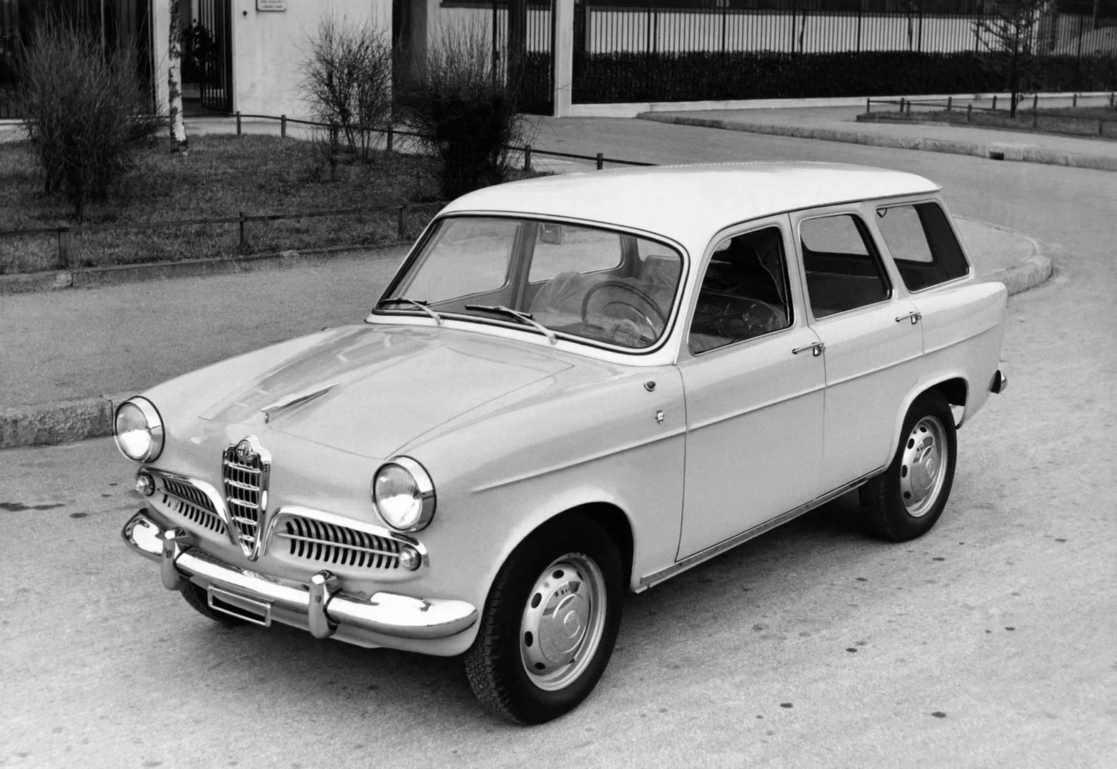 Alfa Romeo Giulietta 1 generation  Estate 5-door