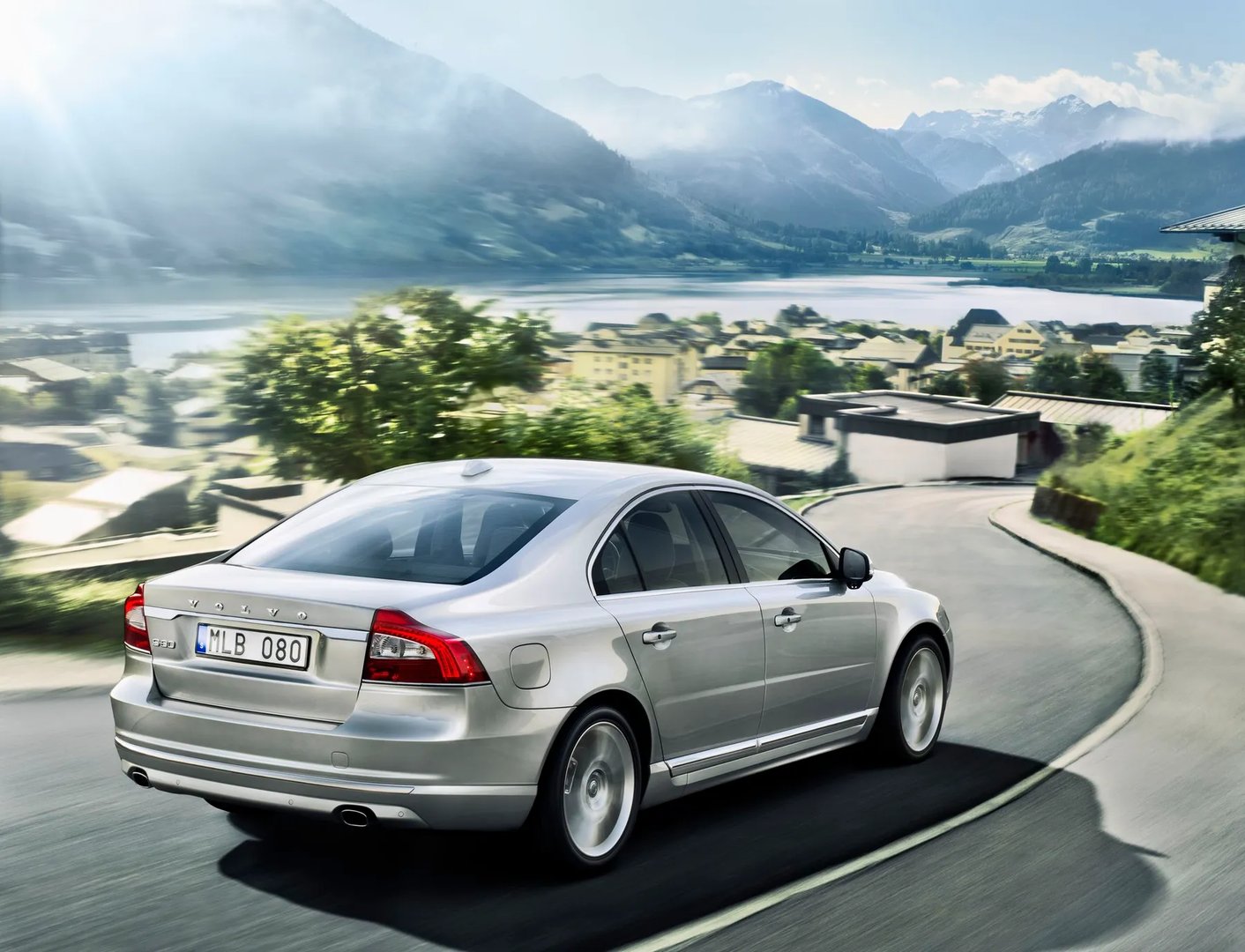 Volvo_S80_2_generation_restyling_2__Sedan__1.jpg
