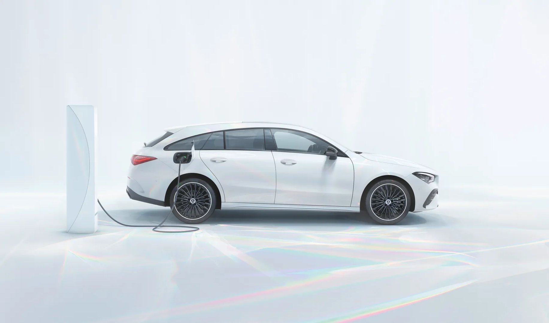 Mercedes_CLA_2_generation_restyling__Estate_5-door__3.jpg