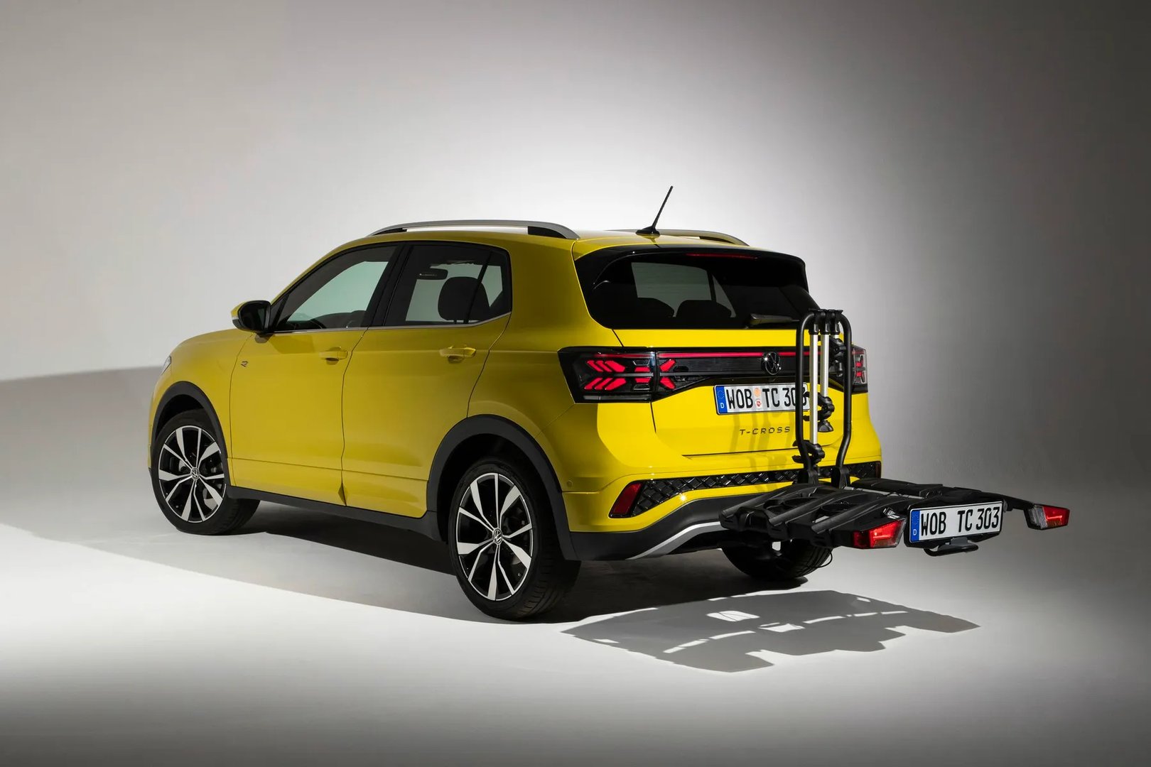Volkswagen_T-Cross_1_generation_restyling__SUV_5-doors__2.jpg