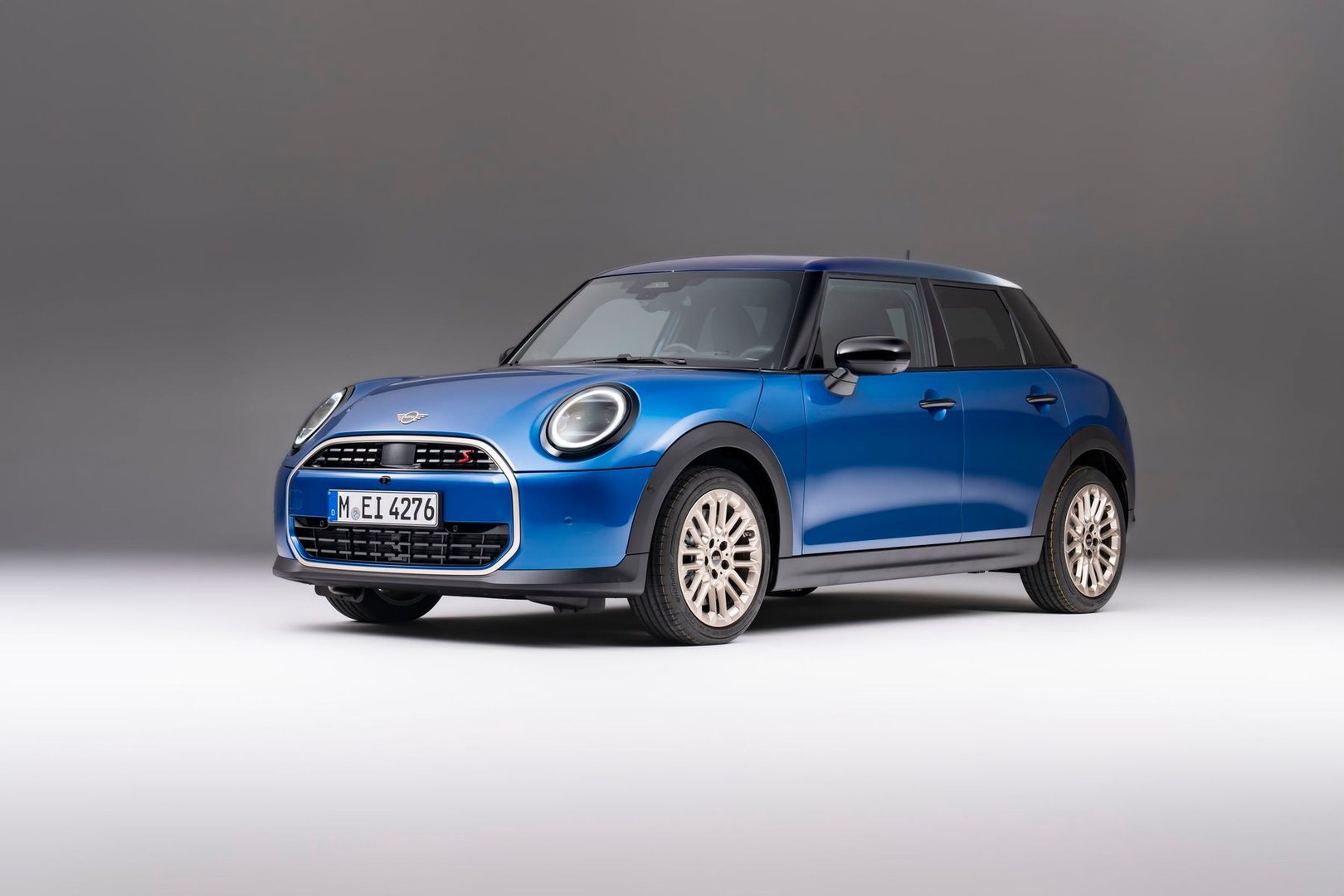 mini_Cooper_4_generation__Mini_5-doors__3.jpg