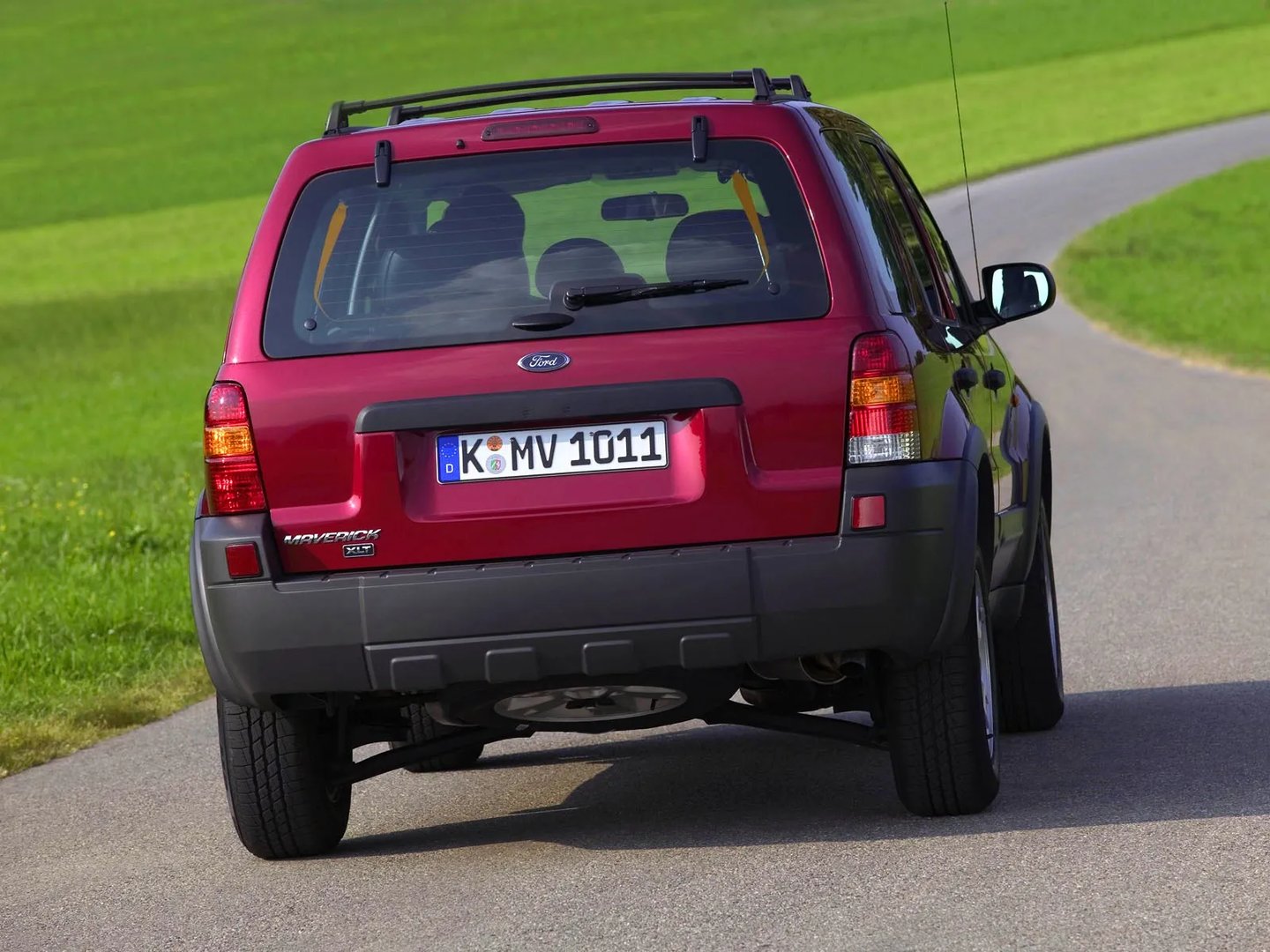 Ford_Maverick_2_generation__SUV_5-doors__13.jpg