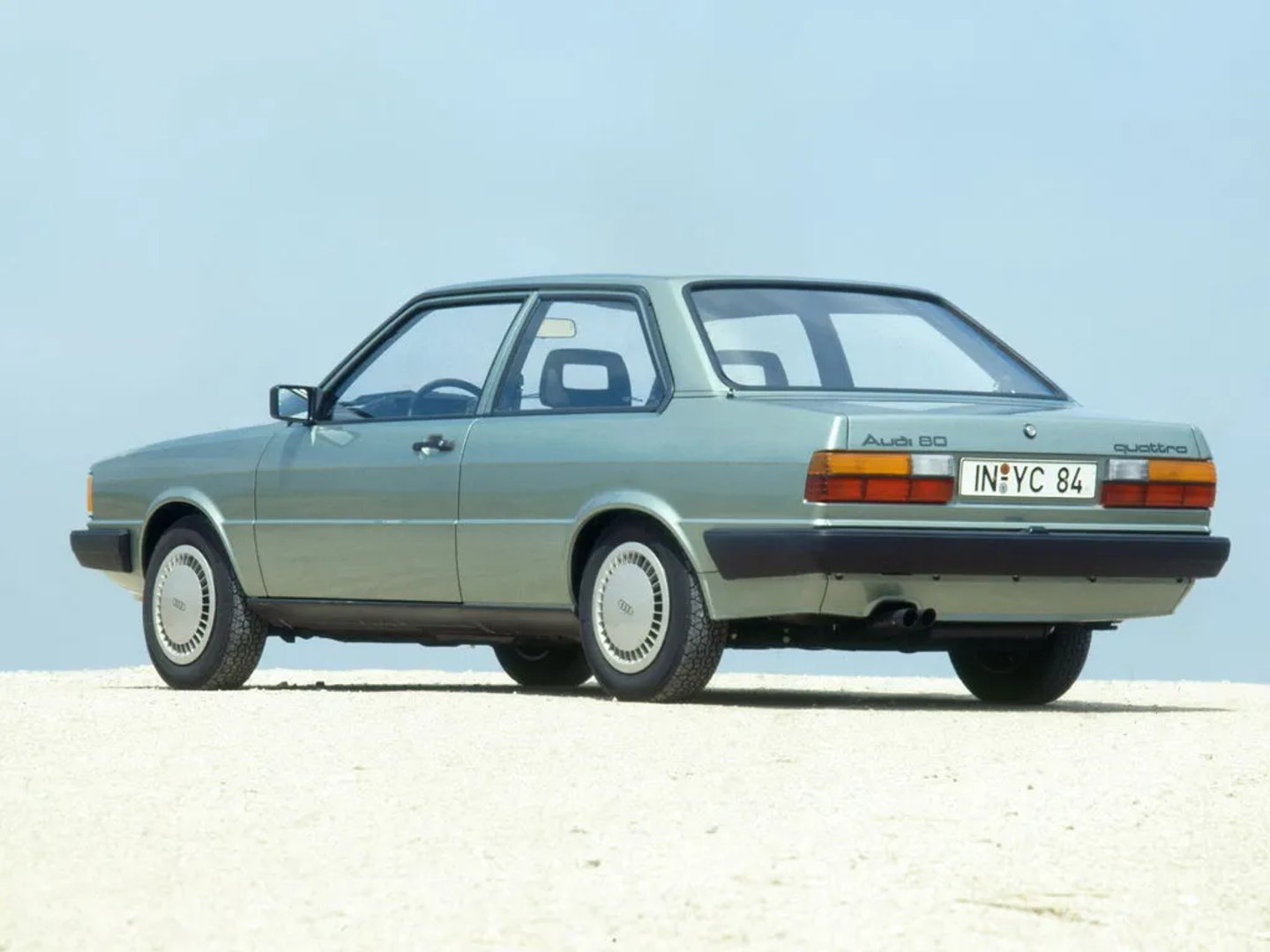 Audi_80_2_generation__Coupe__1.jpg