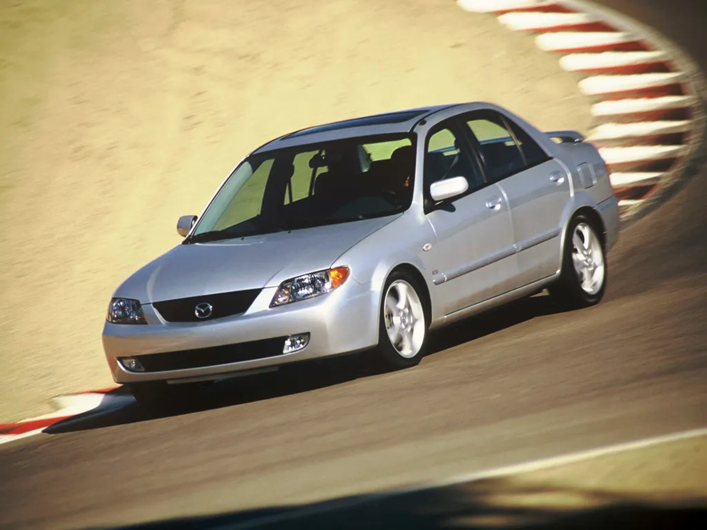 Mazda_Protege_3_generation__Sedan__9.jpg