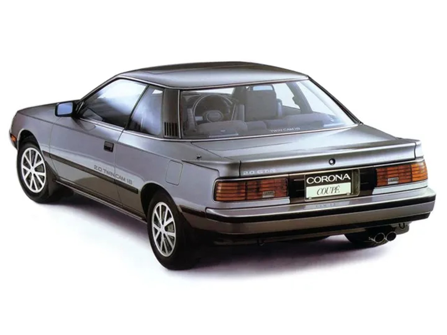 Toyota_Corona_8_generation__Coupe__1.jpg
