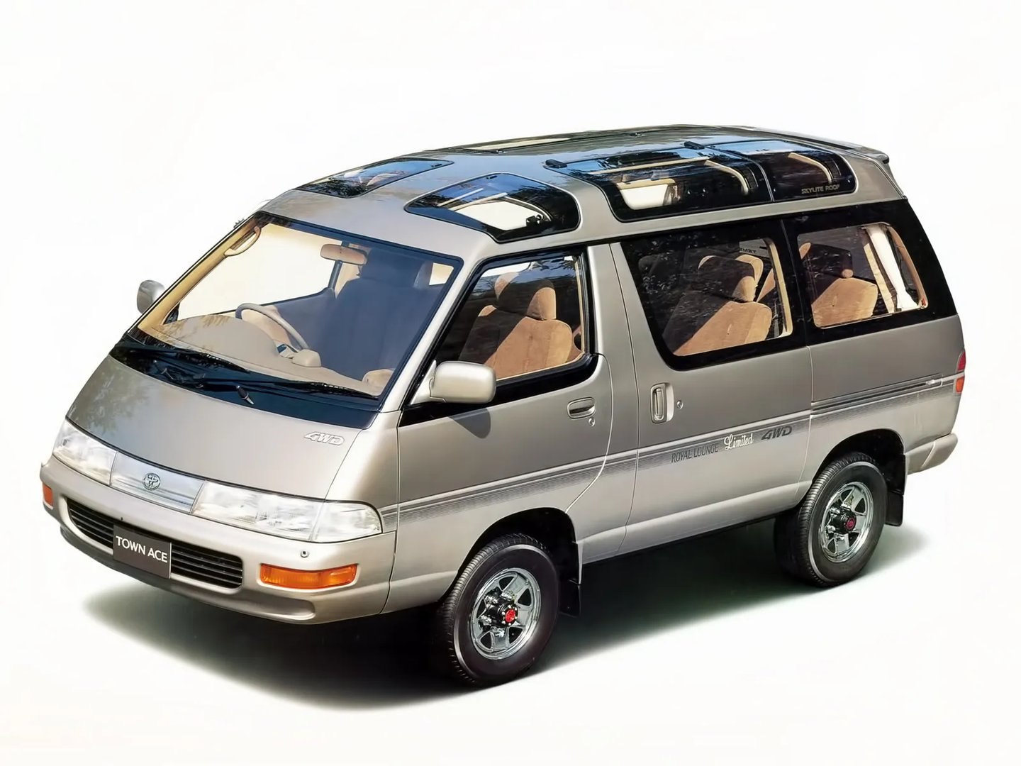 Toyota_Town_Ace_3_generation__Compact_Van__3.jpg
