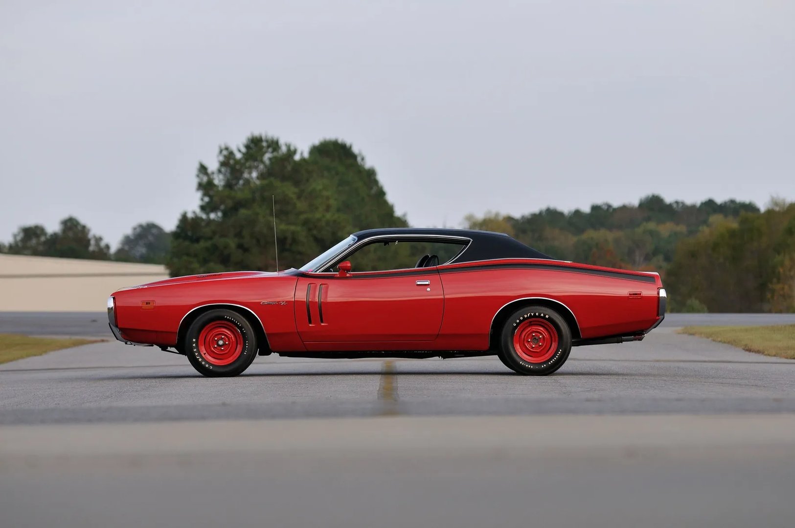 Dodge_Charger_3_generation__Coupe__3.jpg
