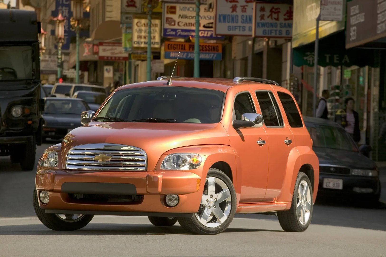 Chevrolet_HHR_1_generation__Estate_5-door__10.jpg
