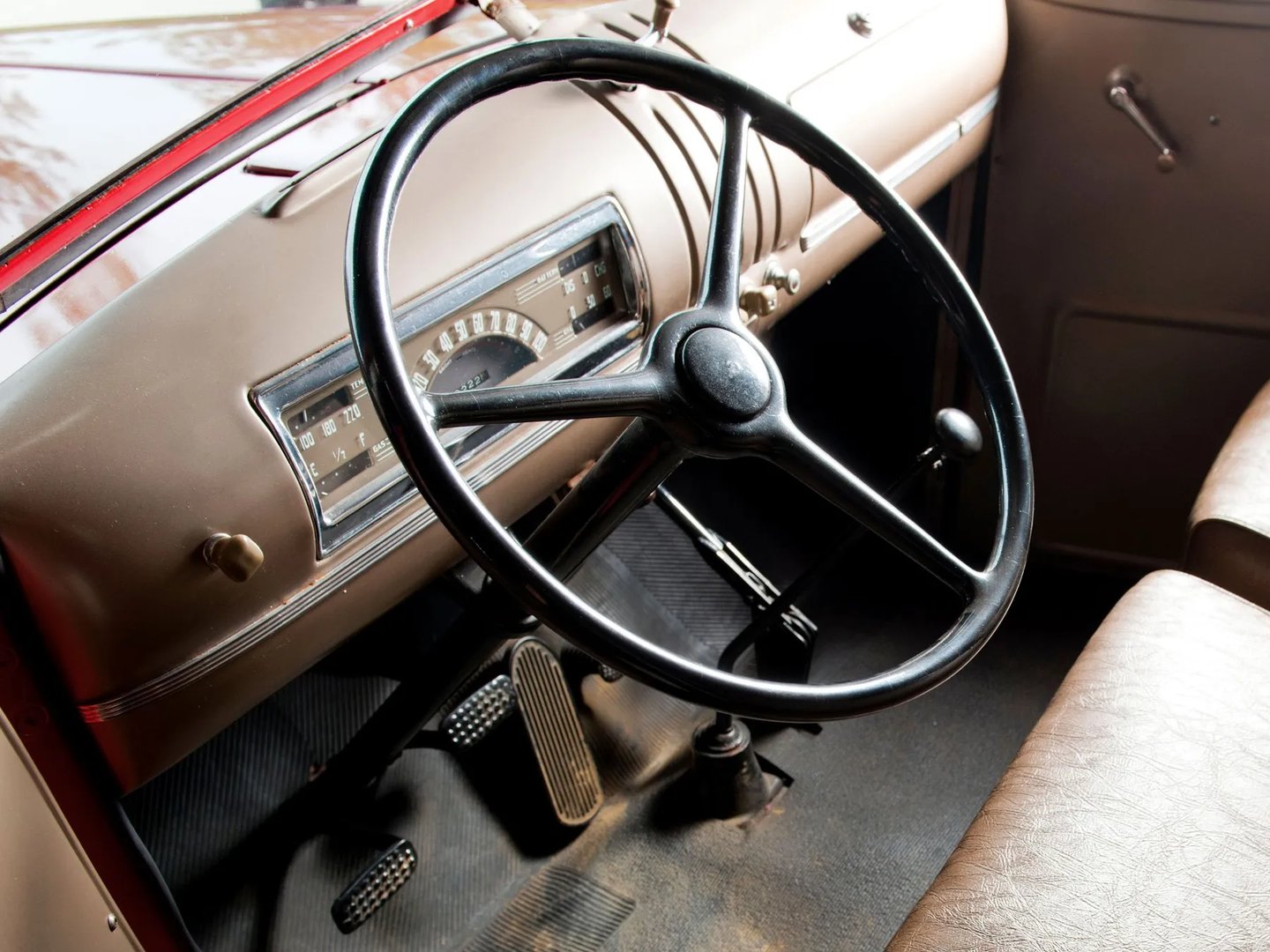 Chevrolet_Suburban_2_generation__Estate__7.jpg