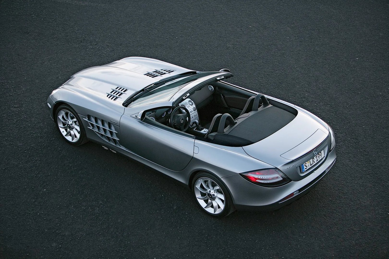 Mercedes_SLR_McLaren_1_generation__Roadster__11.jpg