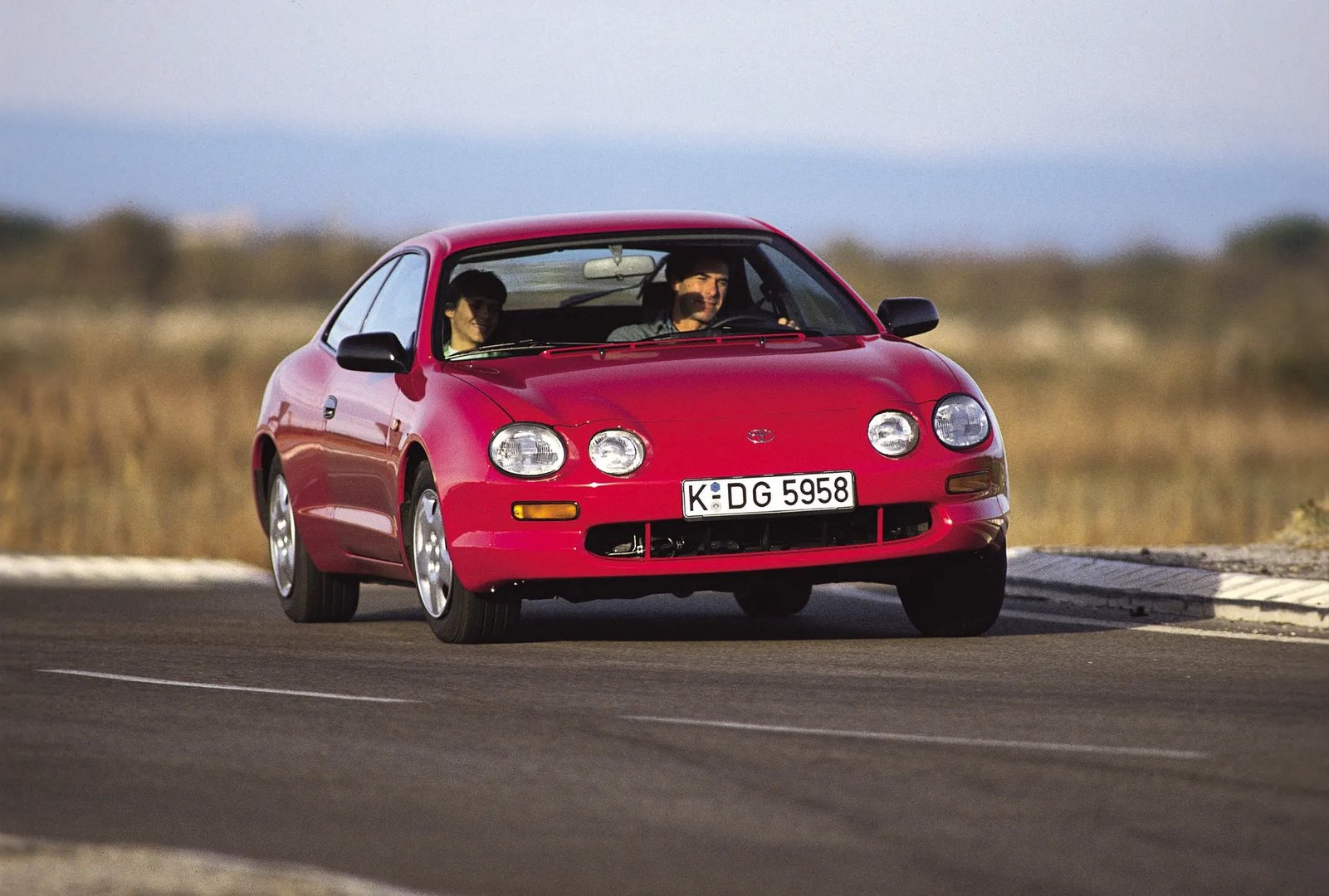 Toyota_Celica_6_generation__Hatchback_3-door__3.jpg