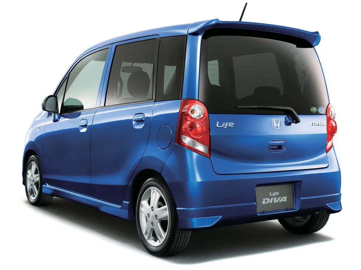 Honda_Life_5_generation__Mini_5-doors__2.jpg