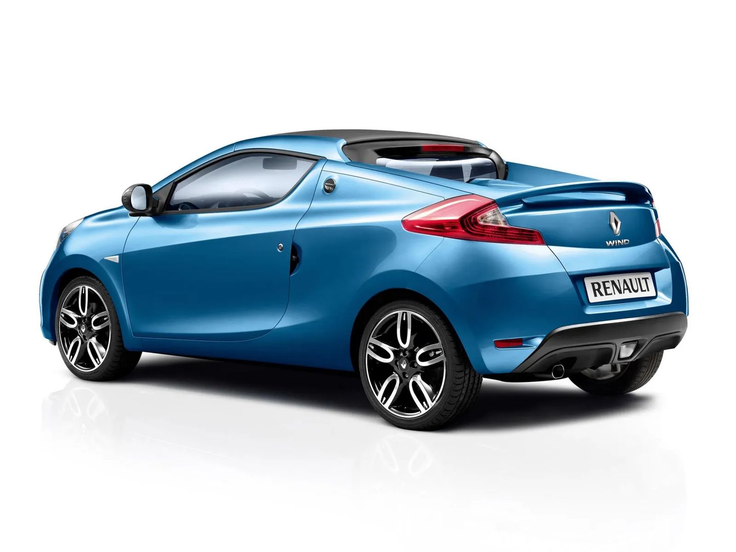 Renault_Wind_1_generation__Roadster__2.jpg