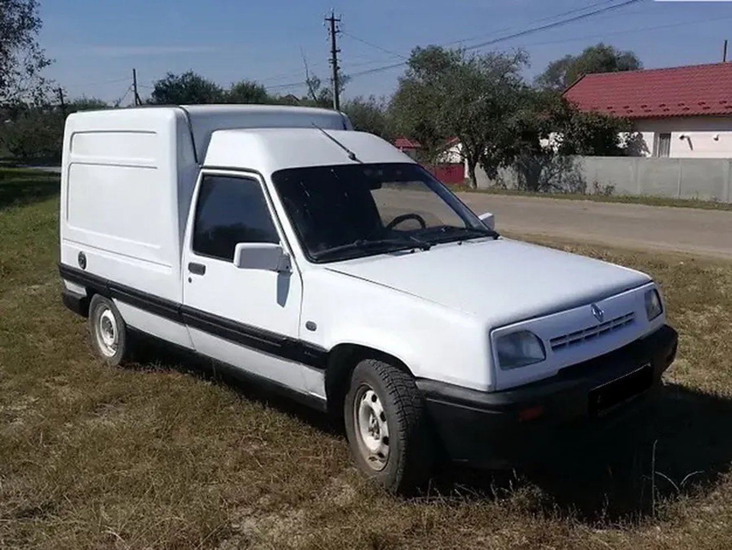 Renault_Express_1_generation_restyling_1__Van__2.jpg
