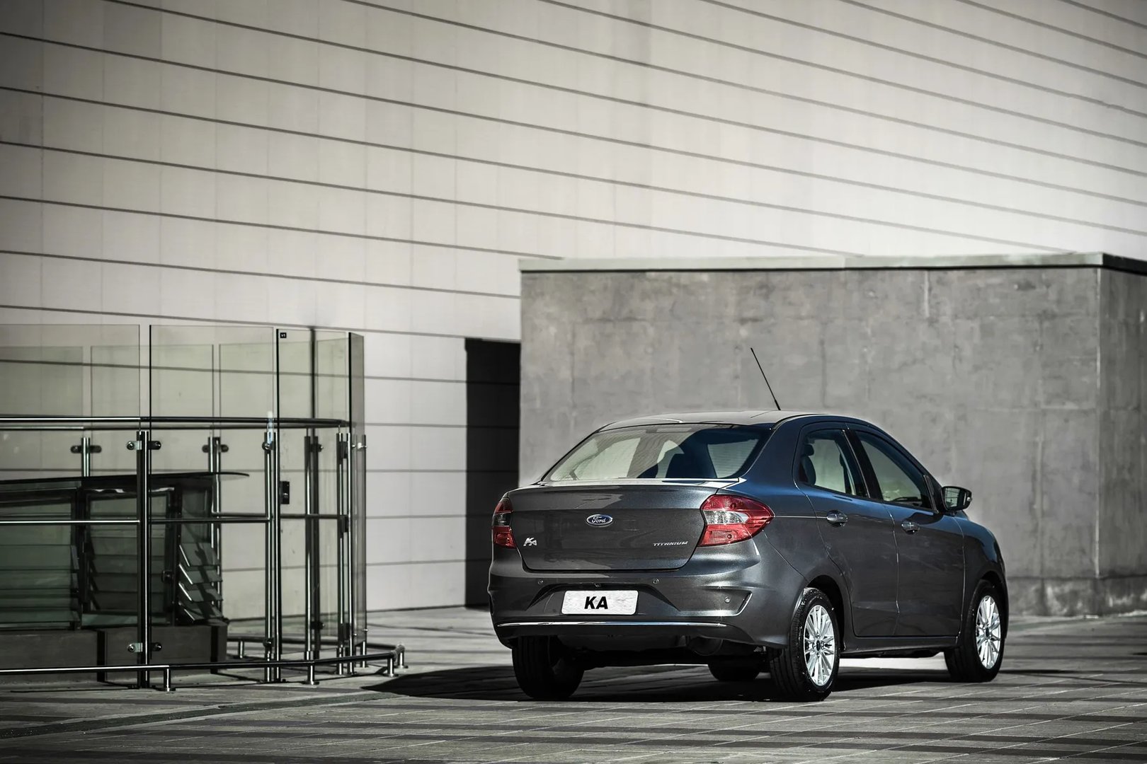 Ford_KA_3_generation_restyling__Sedan__2.jpg