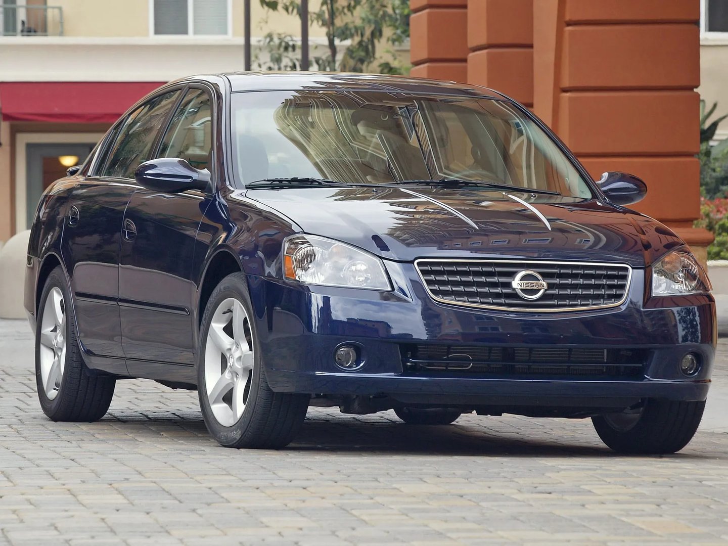 Nissan_Altima_3_generation_restyling__Sedan__10.jpg
