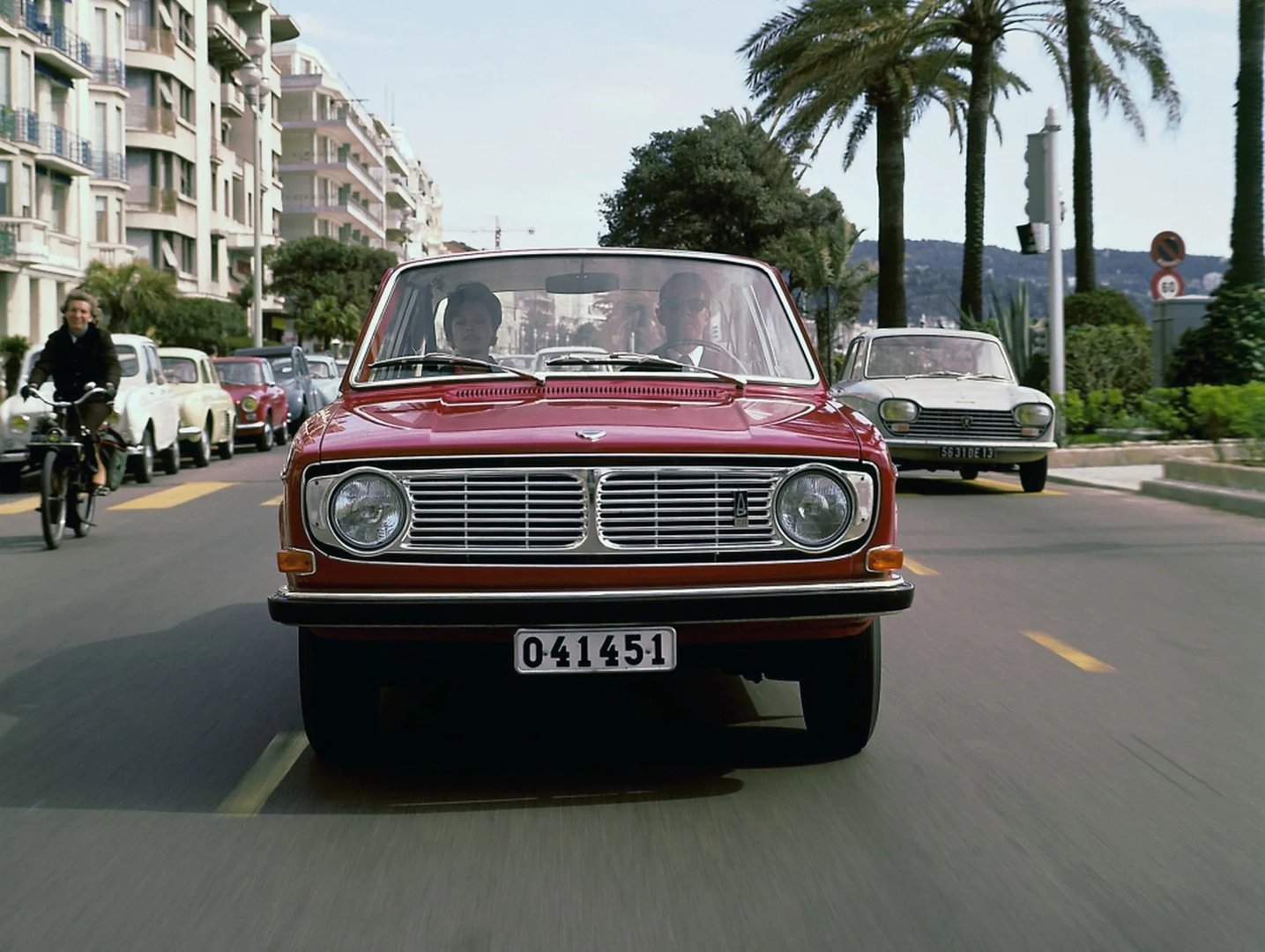 Volvo_140_Series_1_generation__Sedan_2-doors__2.jpg