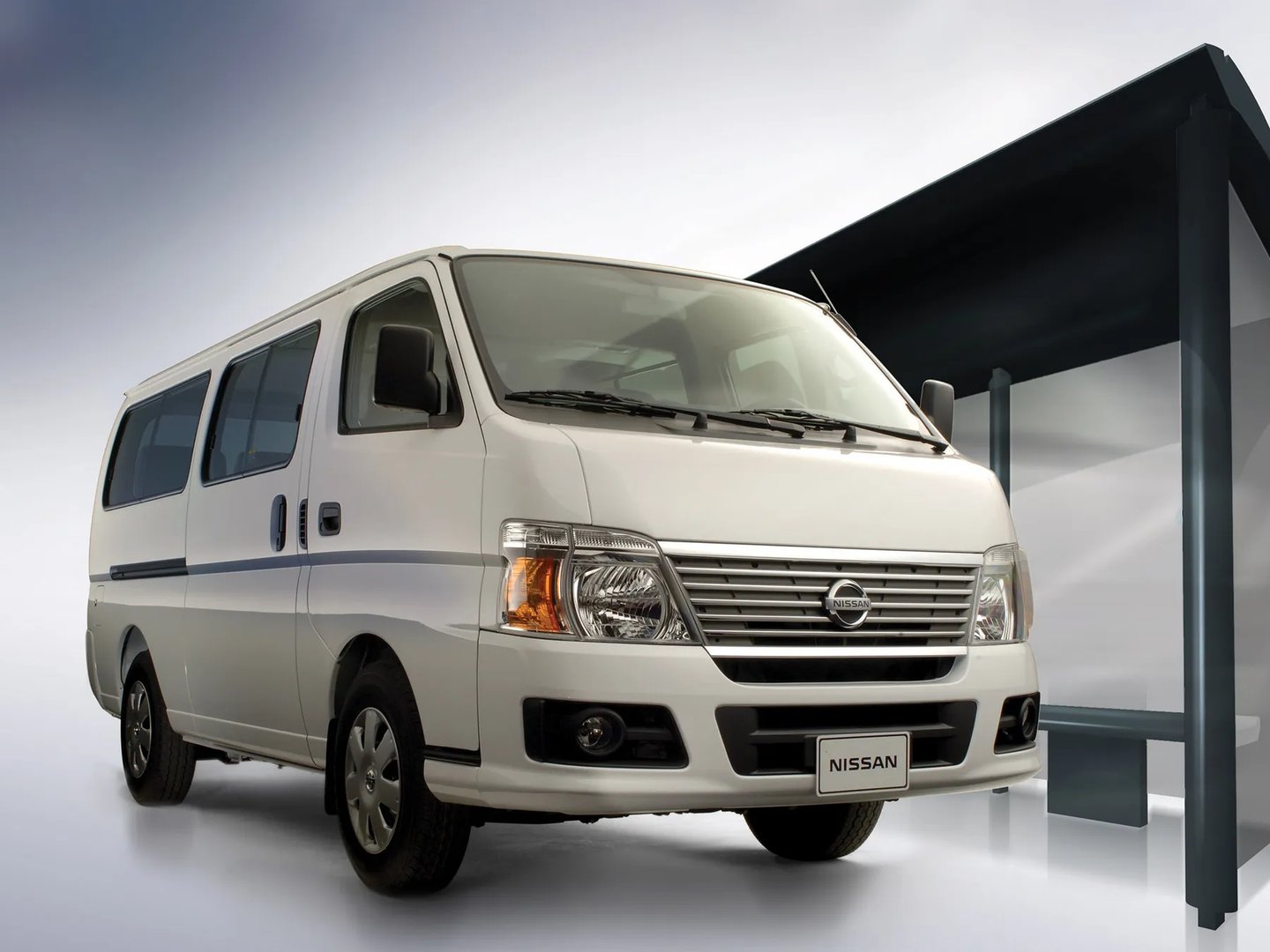 Nissan_Urvan_4_generation__Minivan__1.jpg