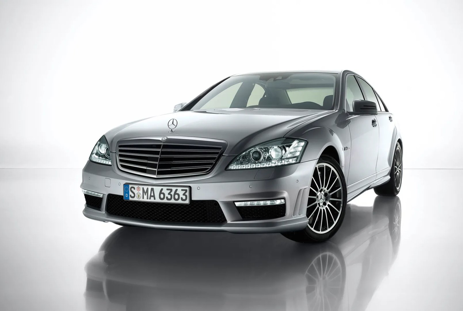 Mercedes_S-Class_AMG_2_generation_restyling__Sedan__6.jpg
