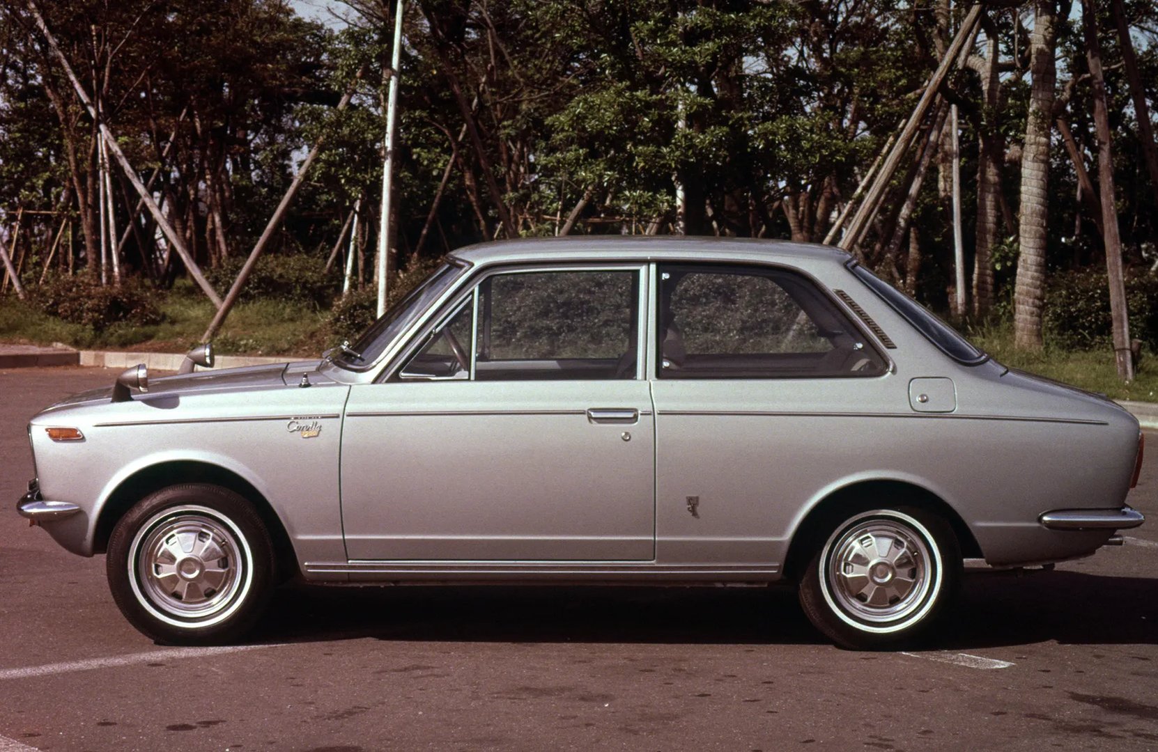 Toyota_Corolla_1_generation__Sedan_2-doors__1.jpg