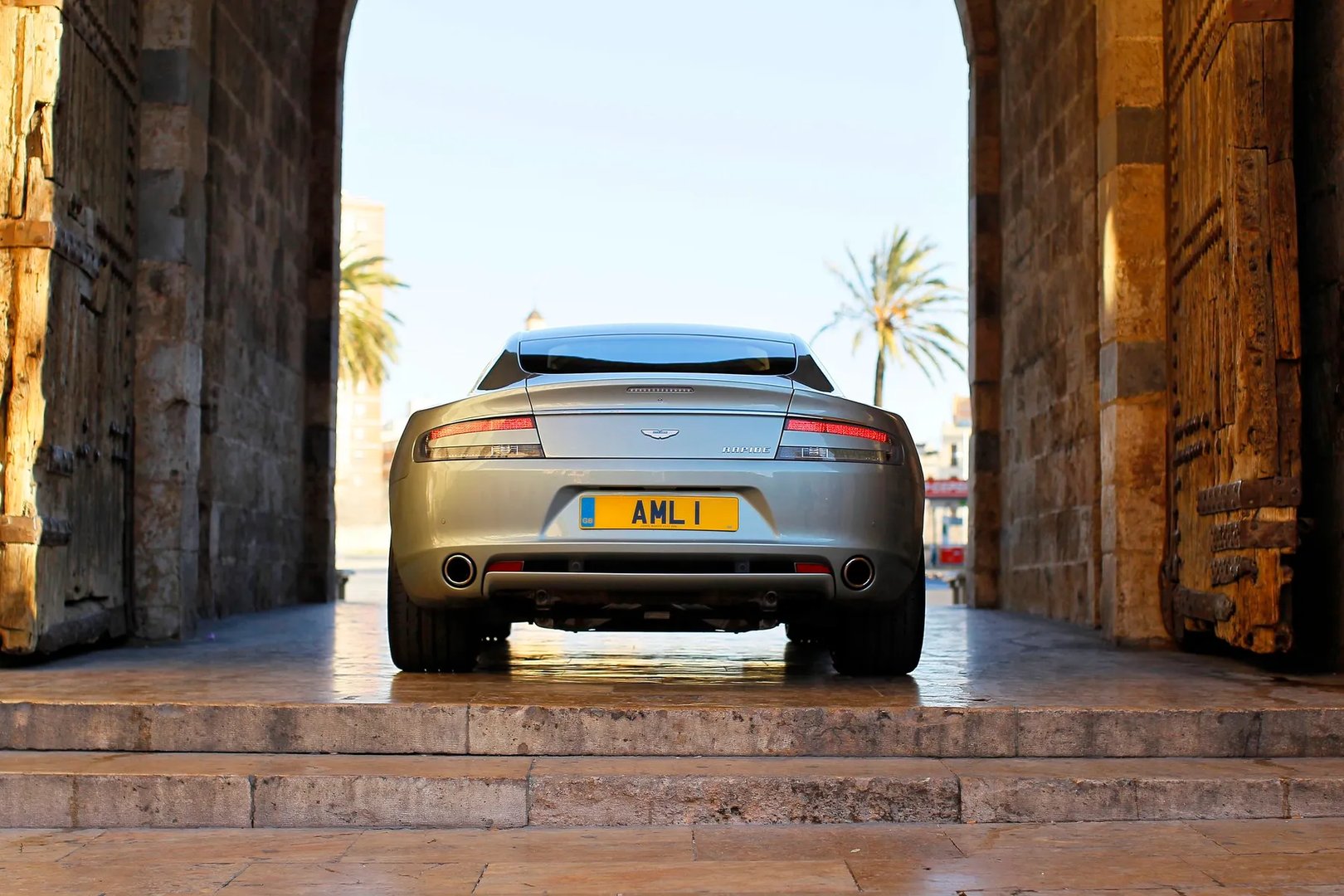 Aston Martin_Rapide_1_generation__Liftback__7.jpg