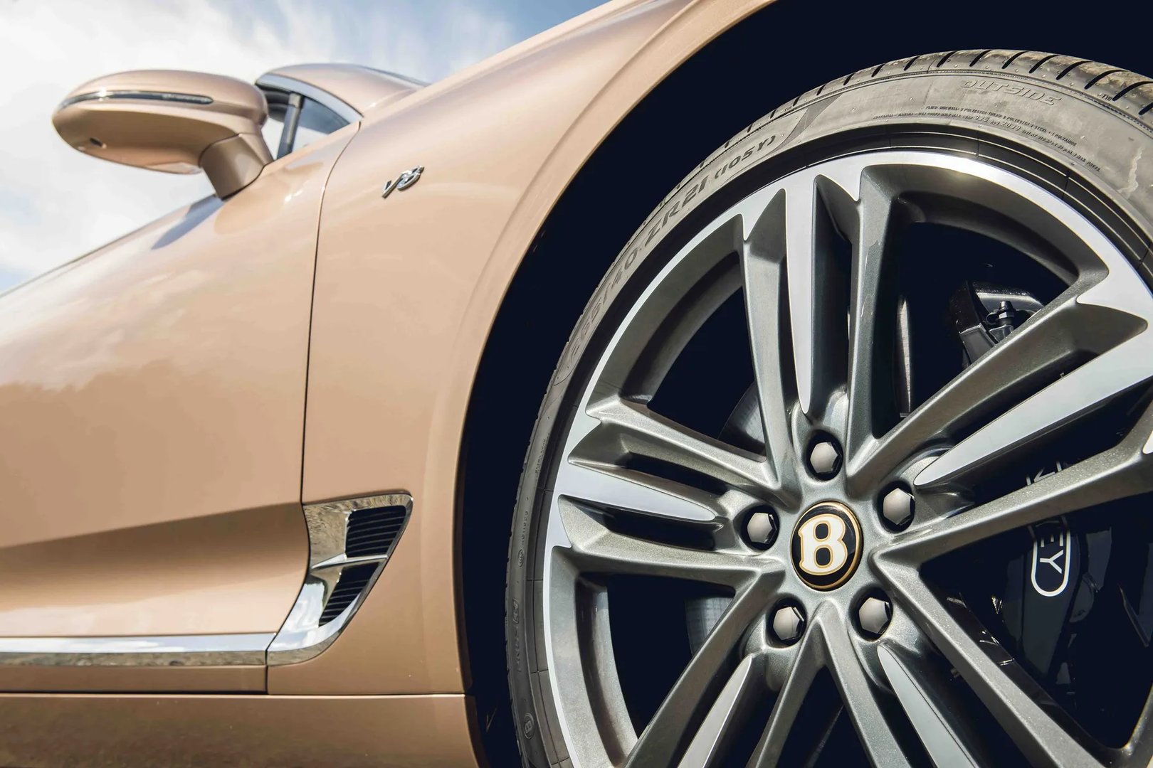 Bentley_Continental_GT_3_generation__Cabrio__11.jpg