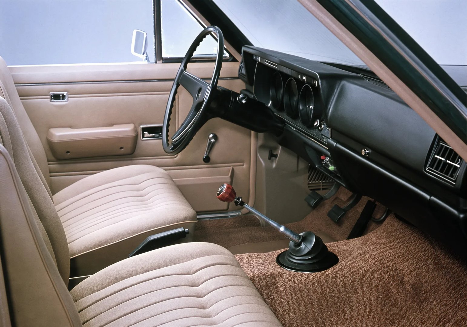 Opel_Admiral_3_generation__Sedan__9.jpg