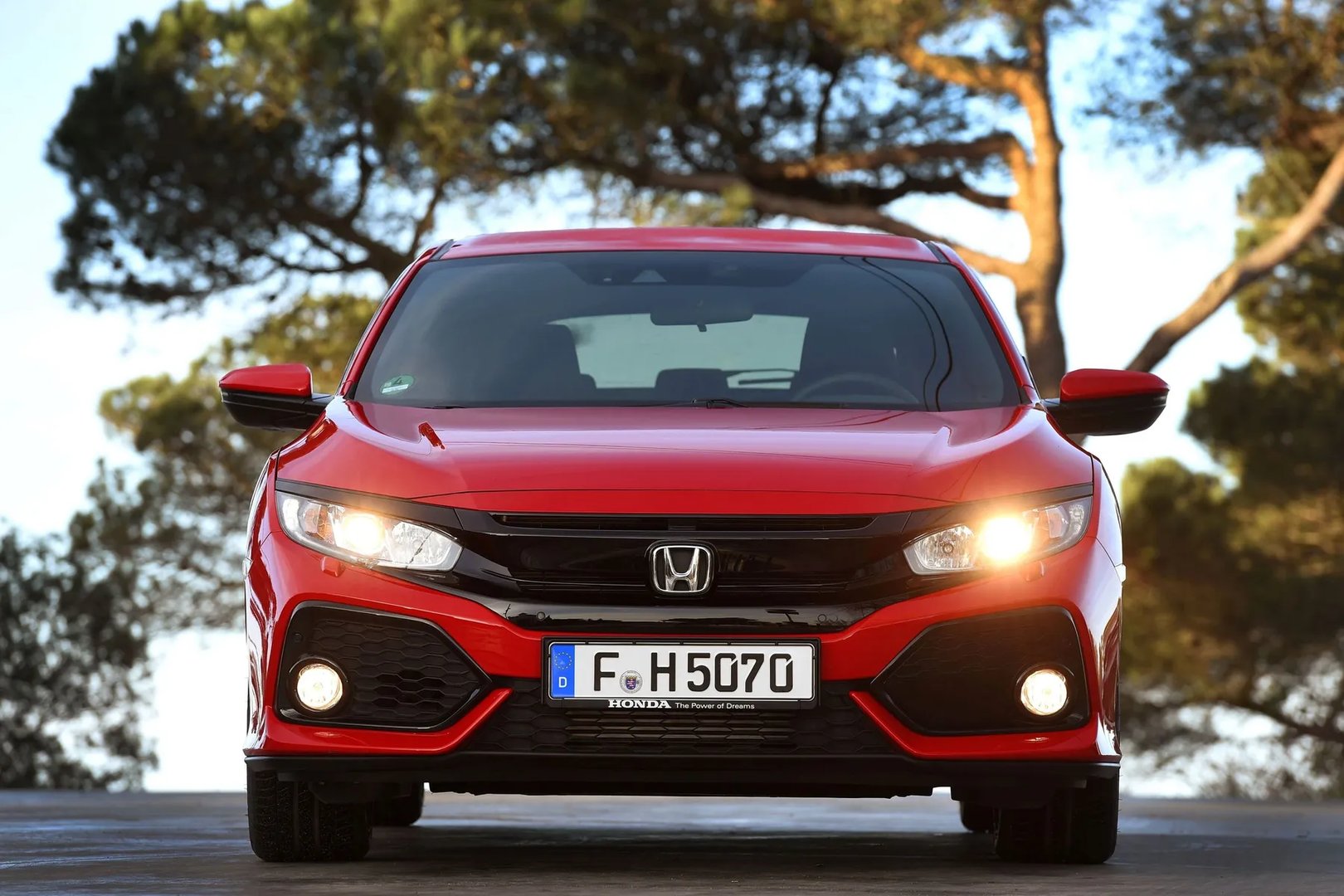 Honda_Civic_10_generation__Hatchback_5-door__6.jpg