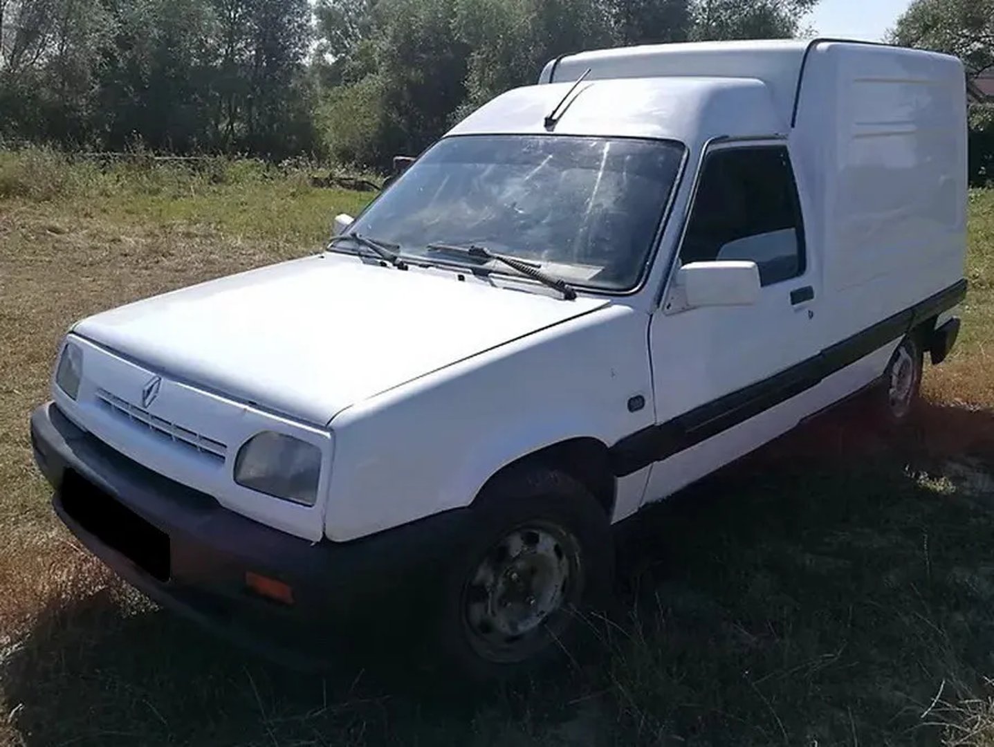 Renault_Express_1_generation_restyling_1__Van__1.jpg