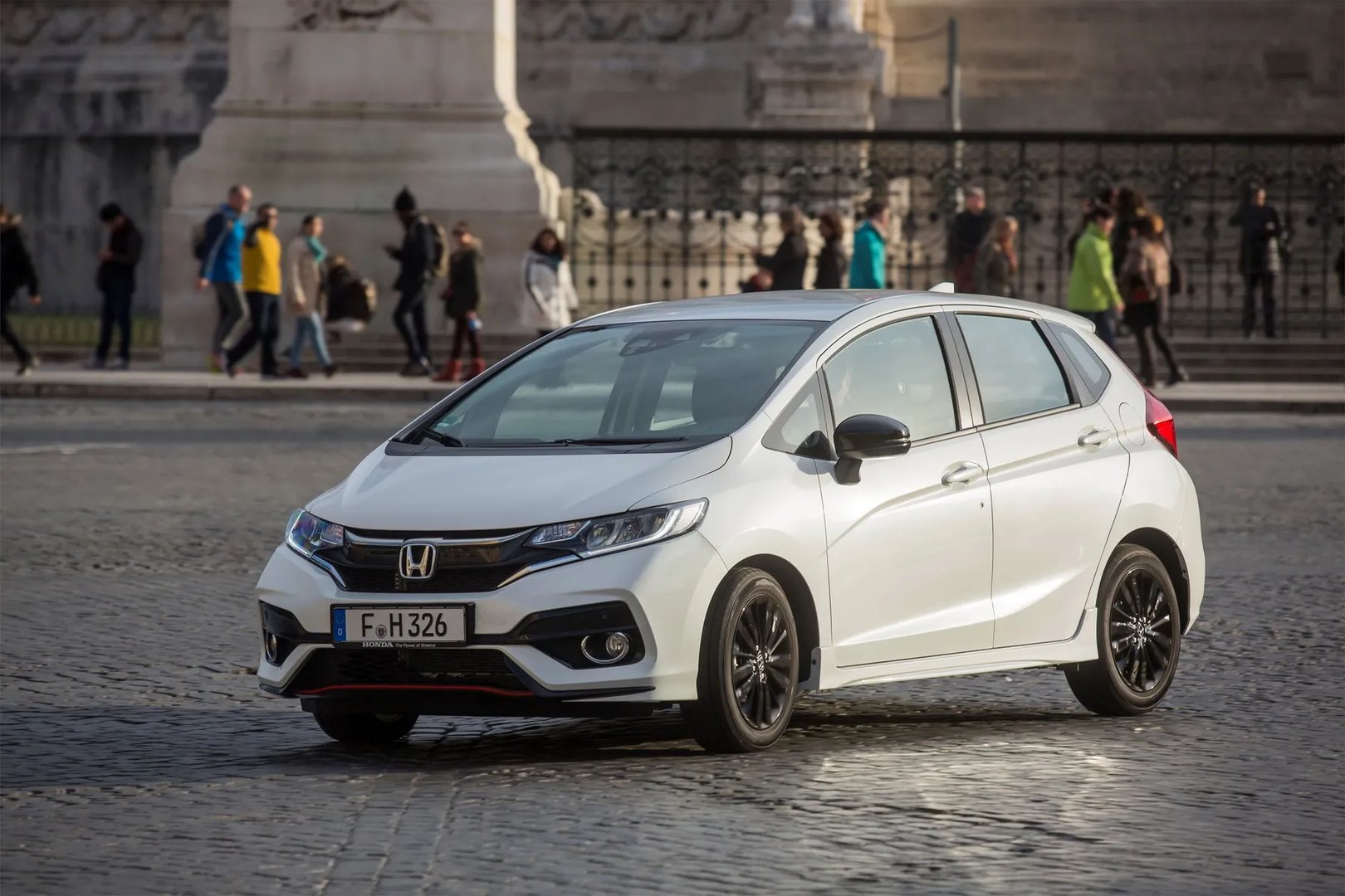 3 generation, restyling 