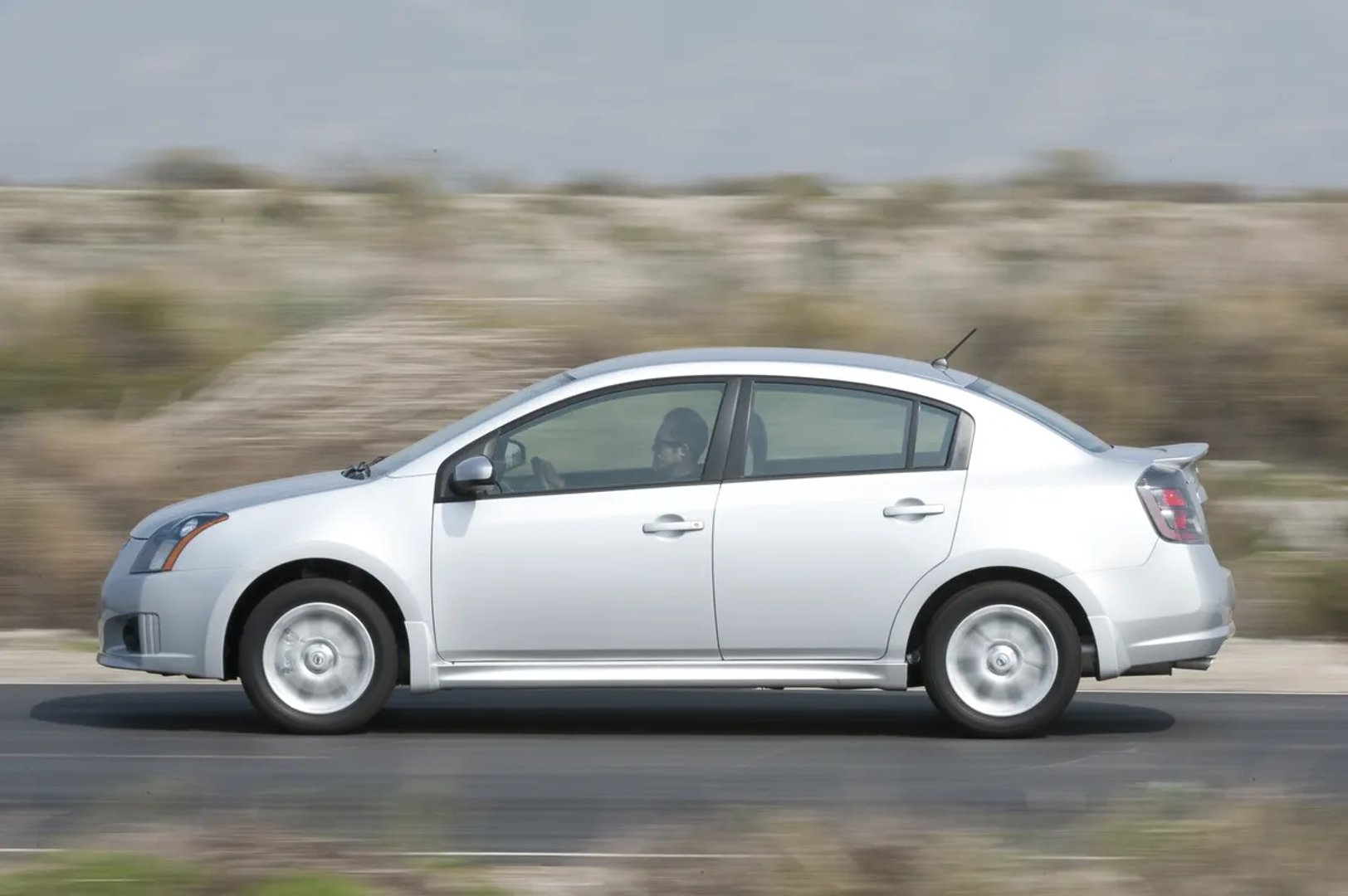 Nissan_Sentra_6_generation_restyling__Sedan__12.jpg