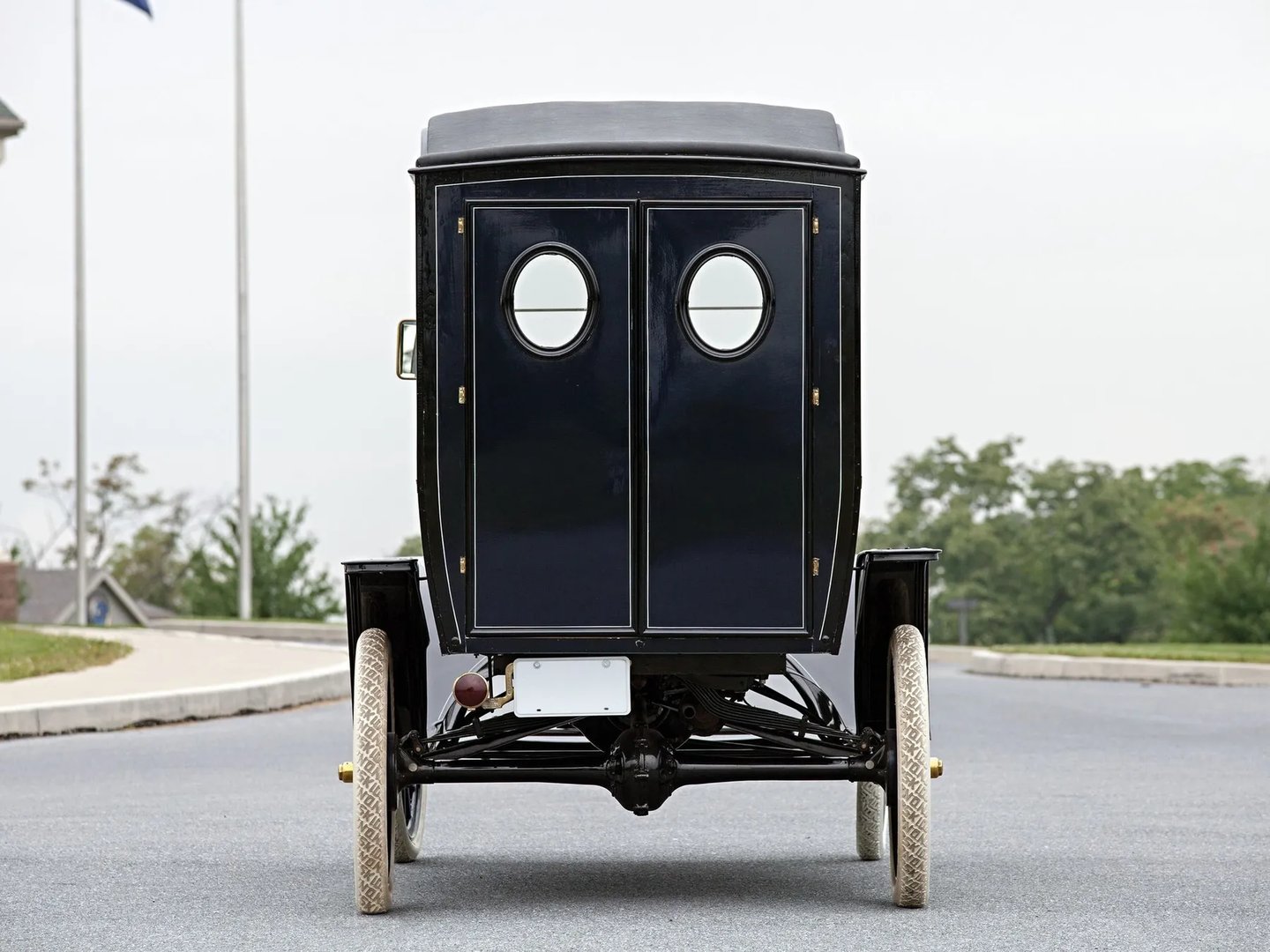 Ford_Model_T_1_generation__Van__7.jpg